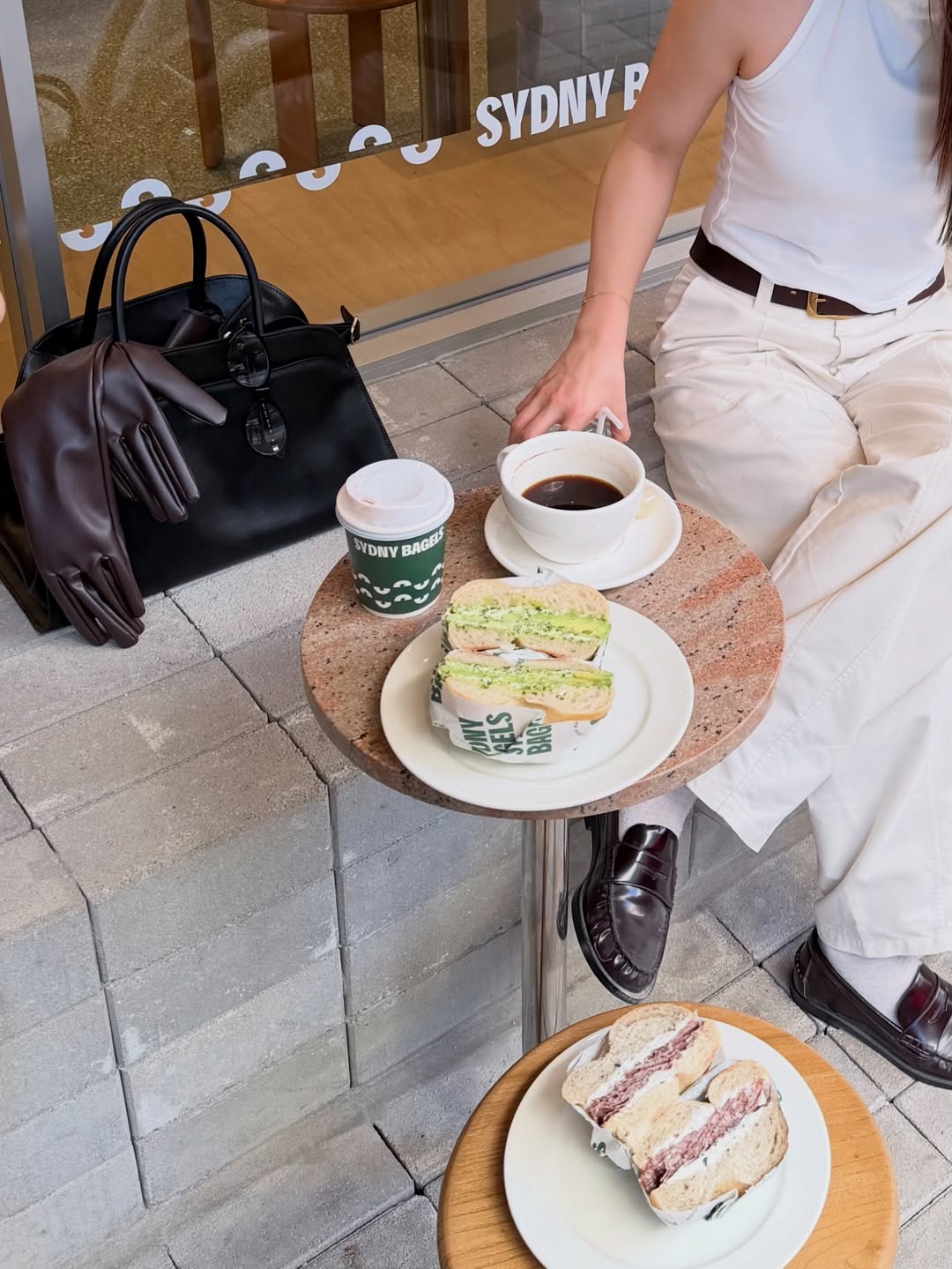 บัว - นลินทิพย์ สกุลอ่องอำไพ