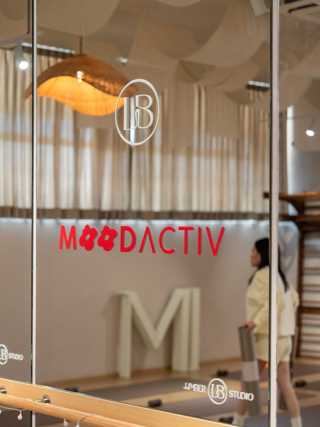 บัว - นลินทิพย์ สกุลอ่องอำไพ