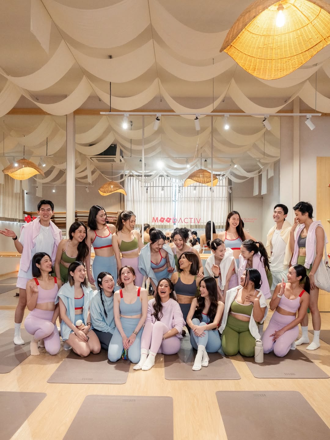 บัว - นลินทิพย์ สกุลอ่องอำไพ