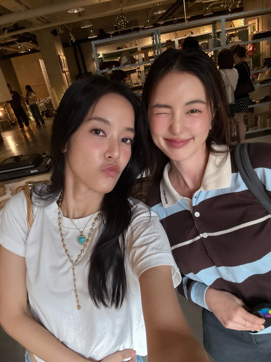 บัว - นลินทิพย์ สกุลอ่องอำไพ