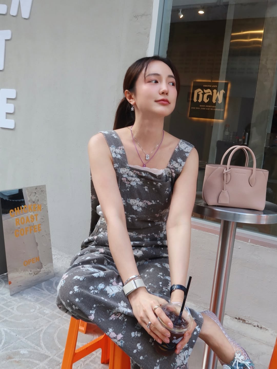 บัว - นลินทิพย์ สกุลอ่องอำไพ