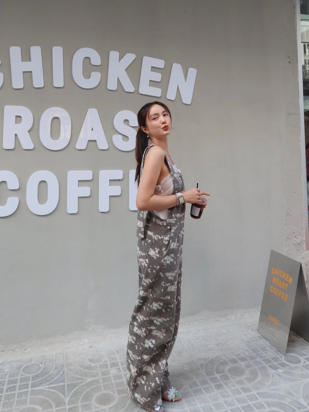 บัว - นลินทิพย์ สกุลอ่องอำไพ