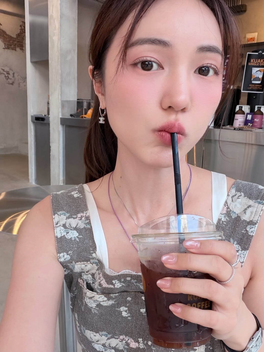 บัว - นลินทิพย์ สกุลอ่องอำไพ