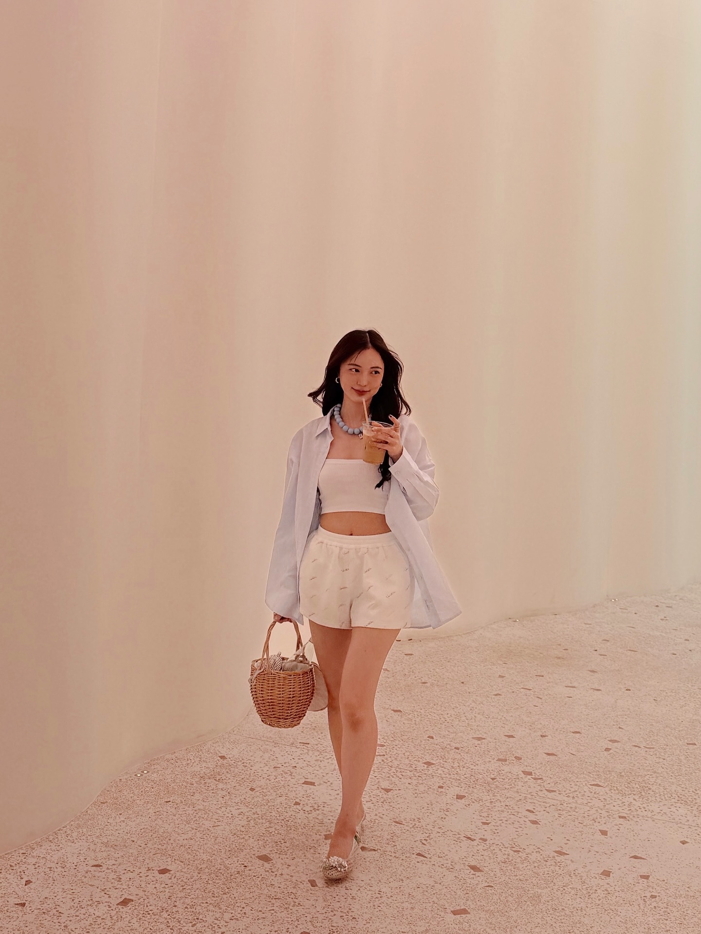 บัว - นลินทิพย์ สกุลอ่องอำไพ