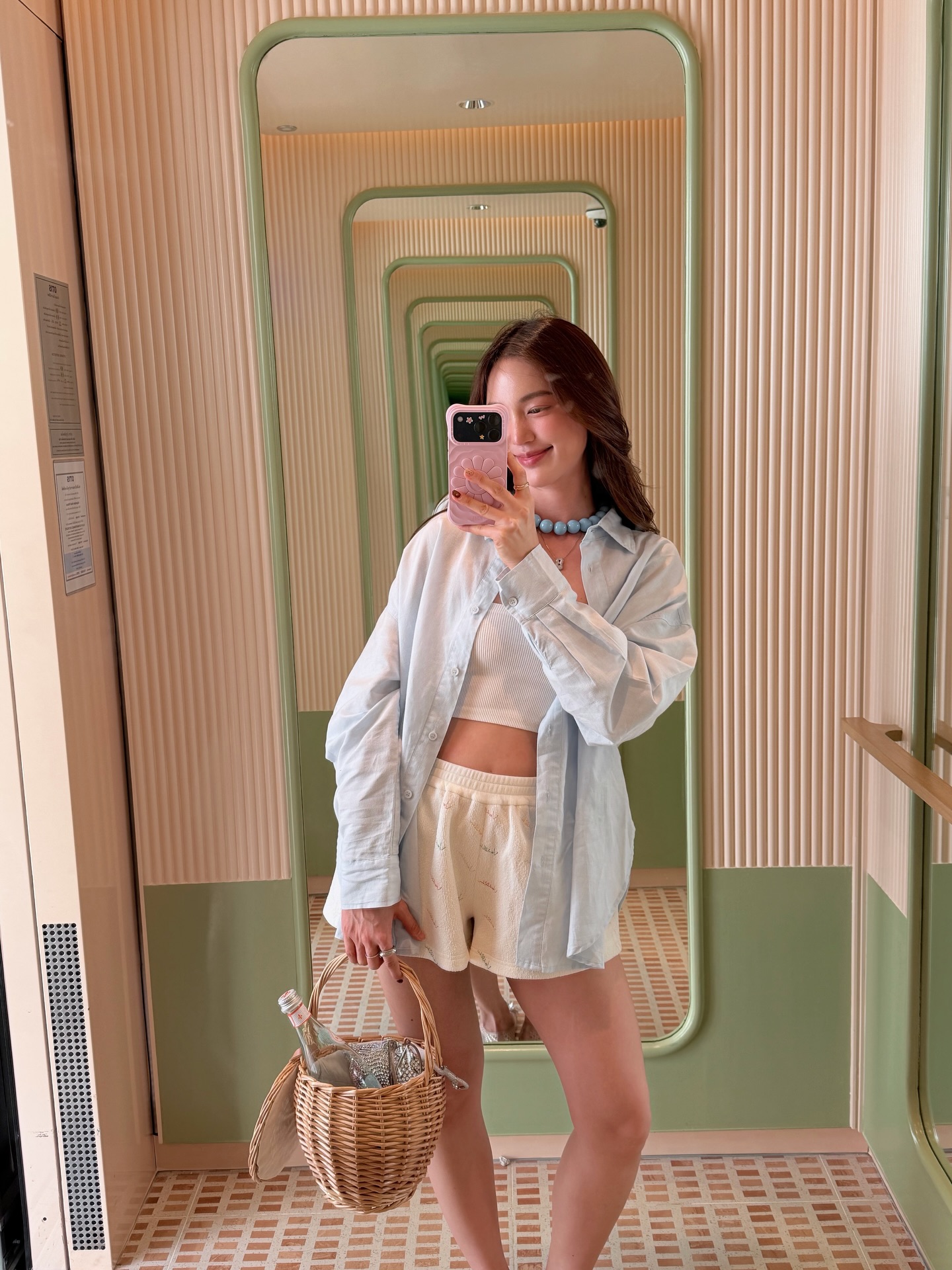 บัว - นลินทิพย์ สกุลอ่องอำไพ