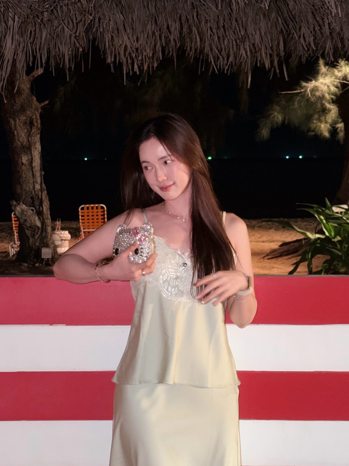 บัว - นลินทิพย์ สกุลอ่องอำไพ