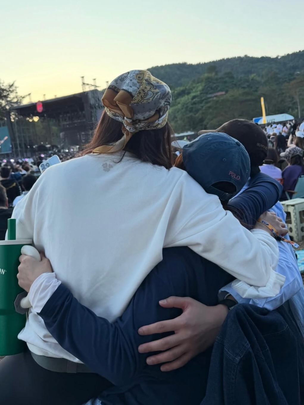 บัว - นลินทิพย์ สกุลอ่องอำไพ