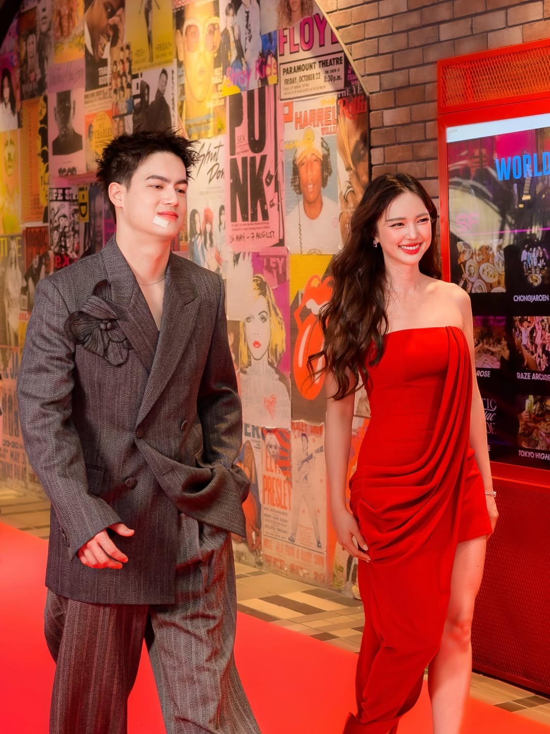 บัว - นลินทิพย์ สกุลอ่องอำไพ