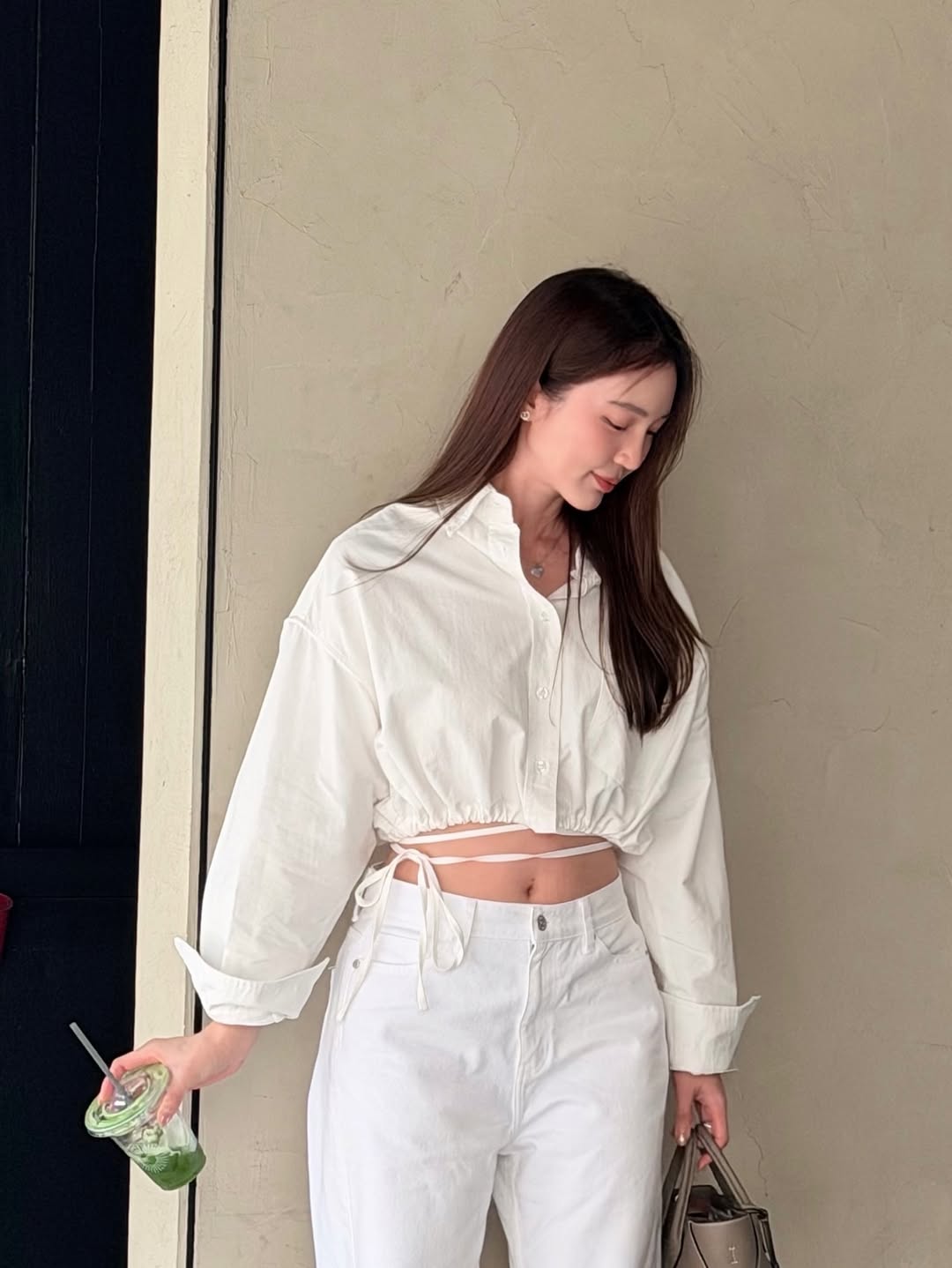 บัว - นลินทิพย์ สกุลอ่องอำไพ