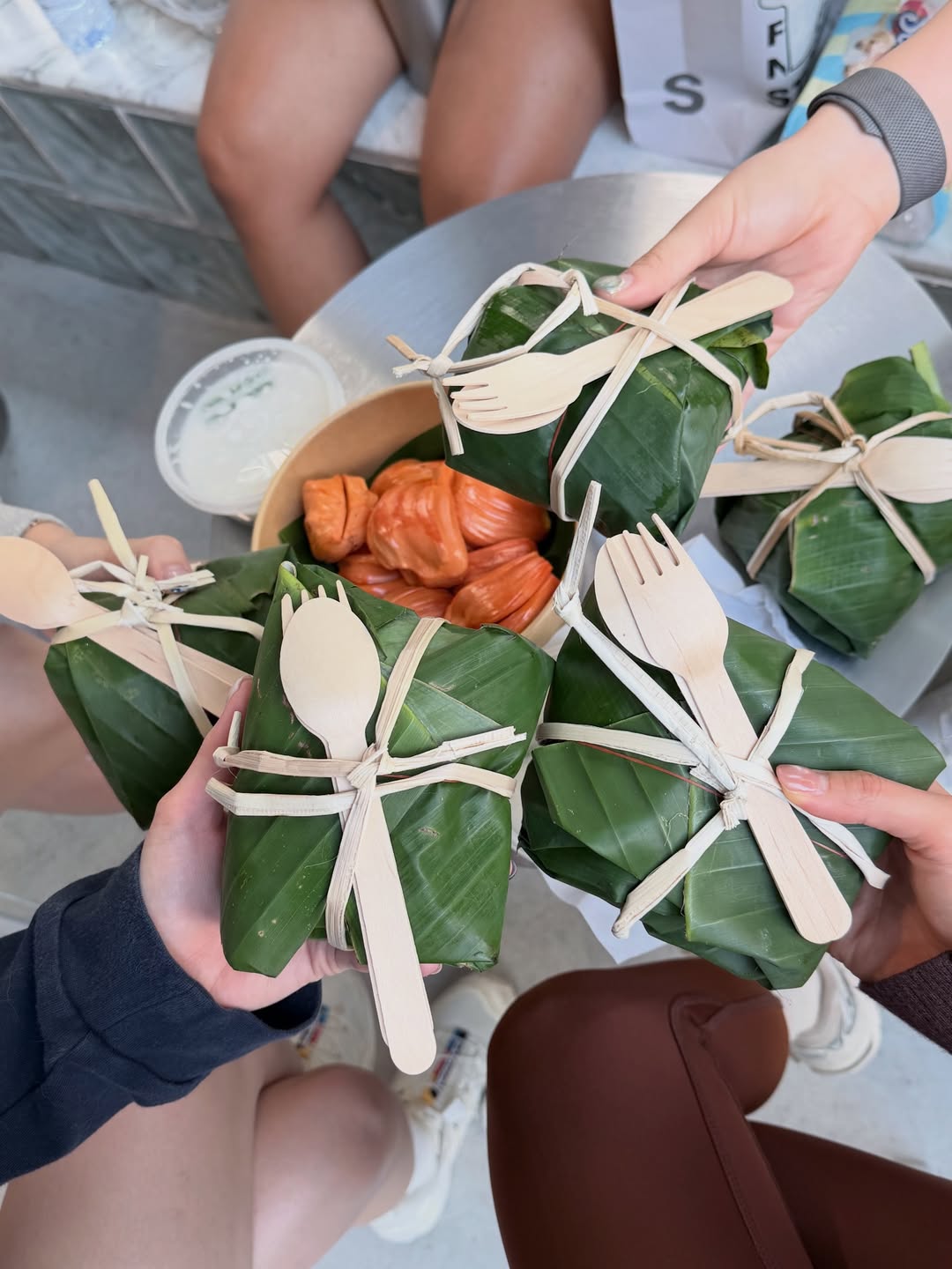 บัว - นลินทิพย์ สกุลอ่องอำไพ