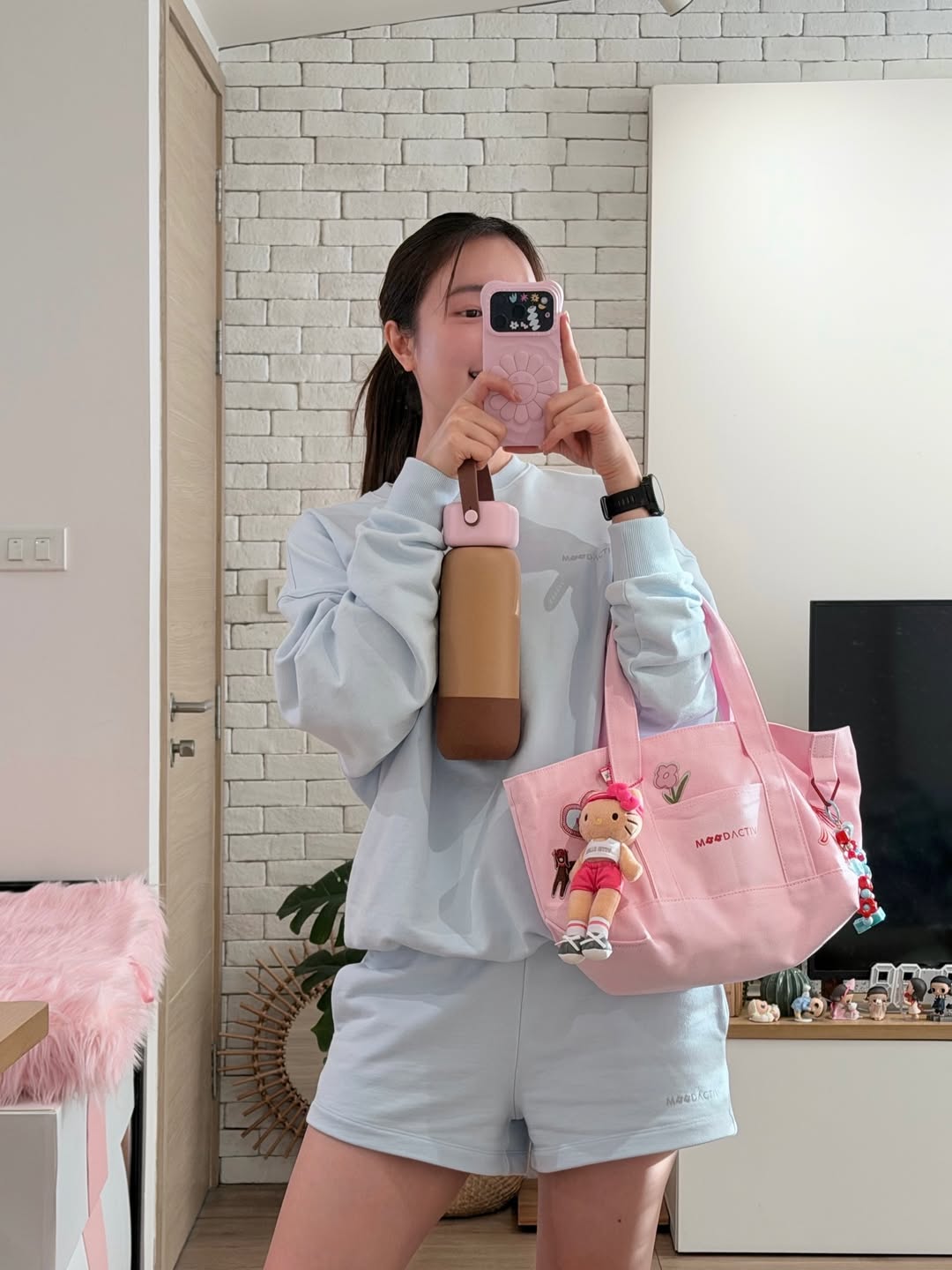 บัว - นลินทิพย์ สกุลอ่องอำไพ