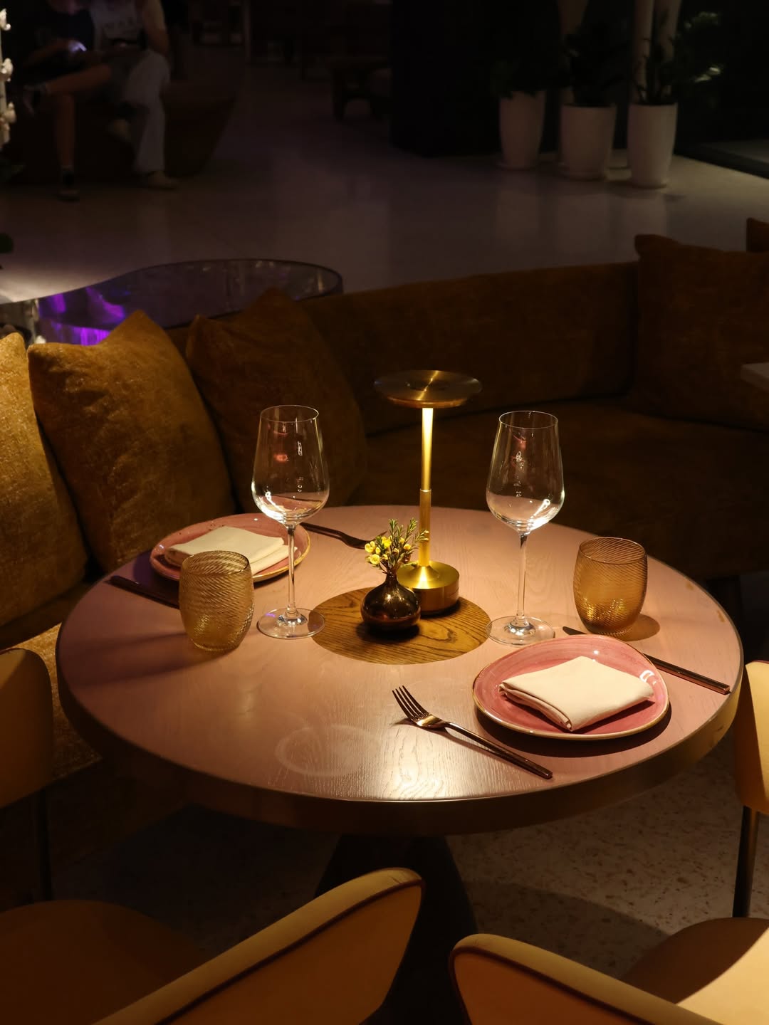 บัว - นลินทิพย์ สกุลอ่องอำไพ