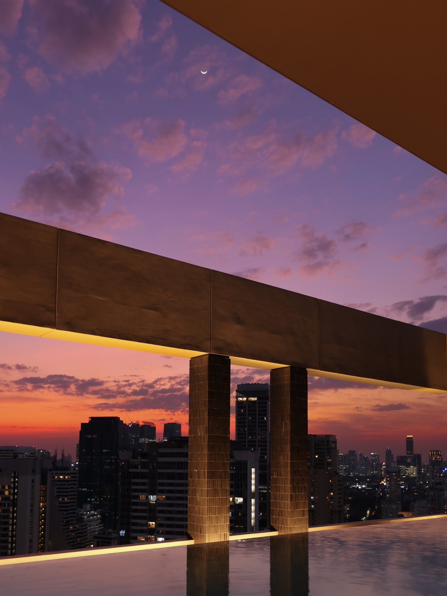 บัว - นลินทิพย์ สกุลอ่องอำไพ