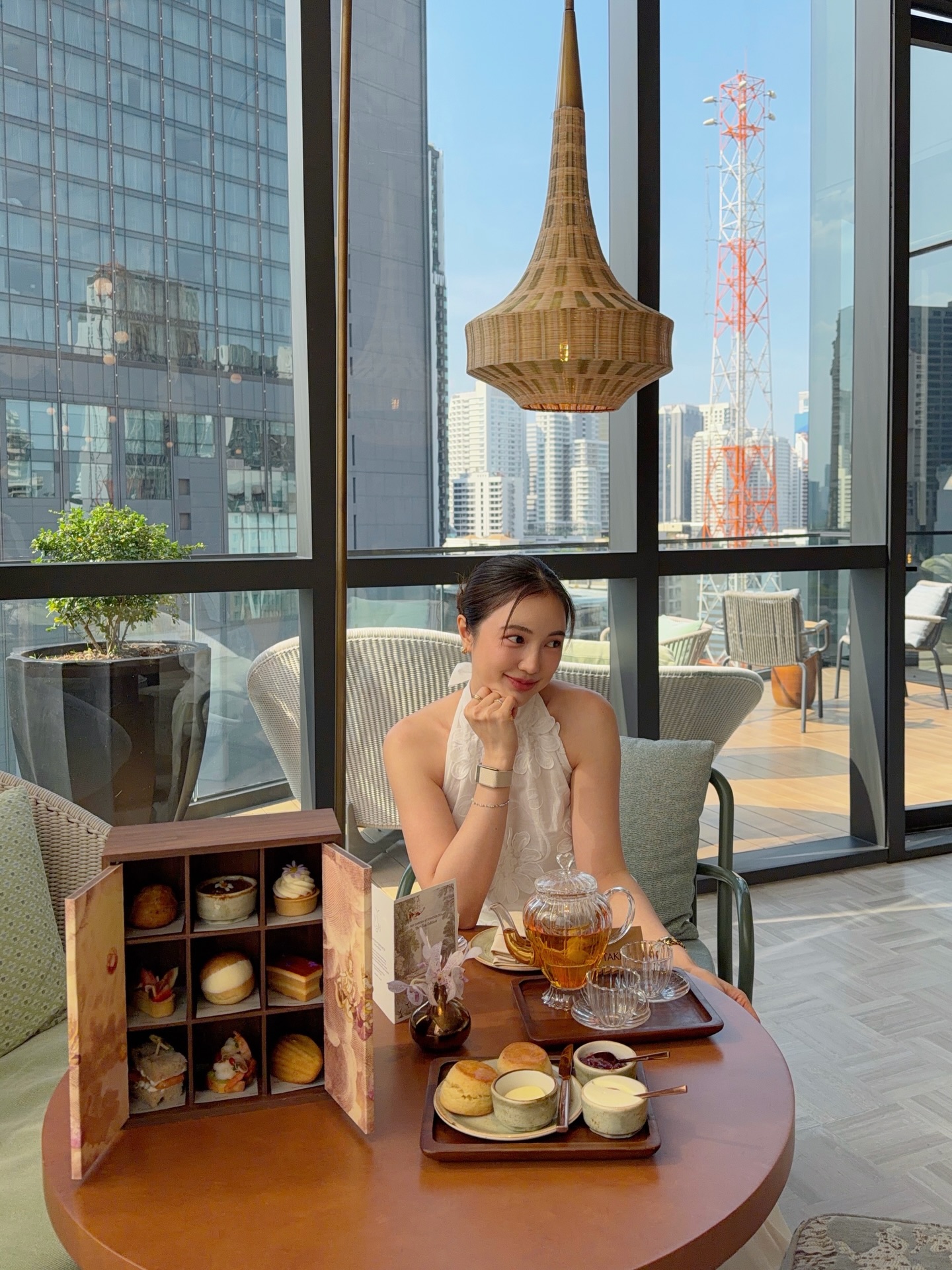 บัว - นลินทิพย์ สกุลอ่องอำไพ