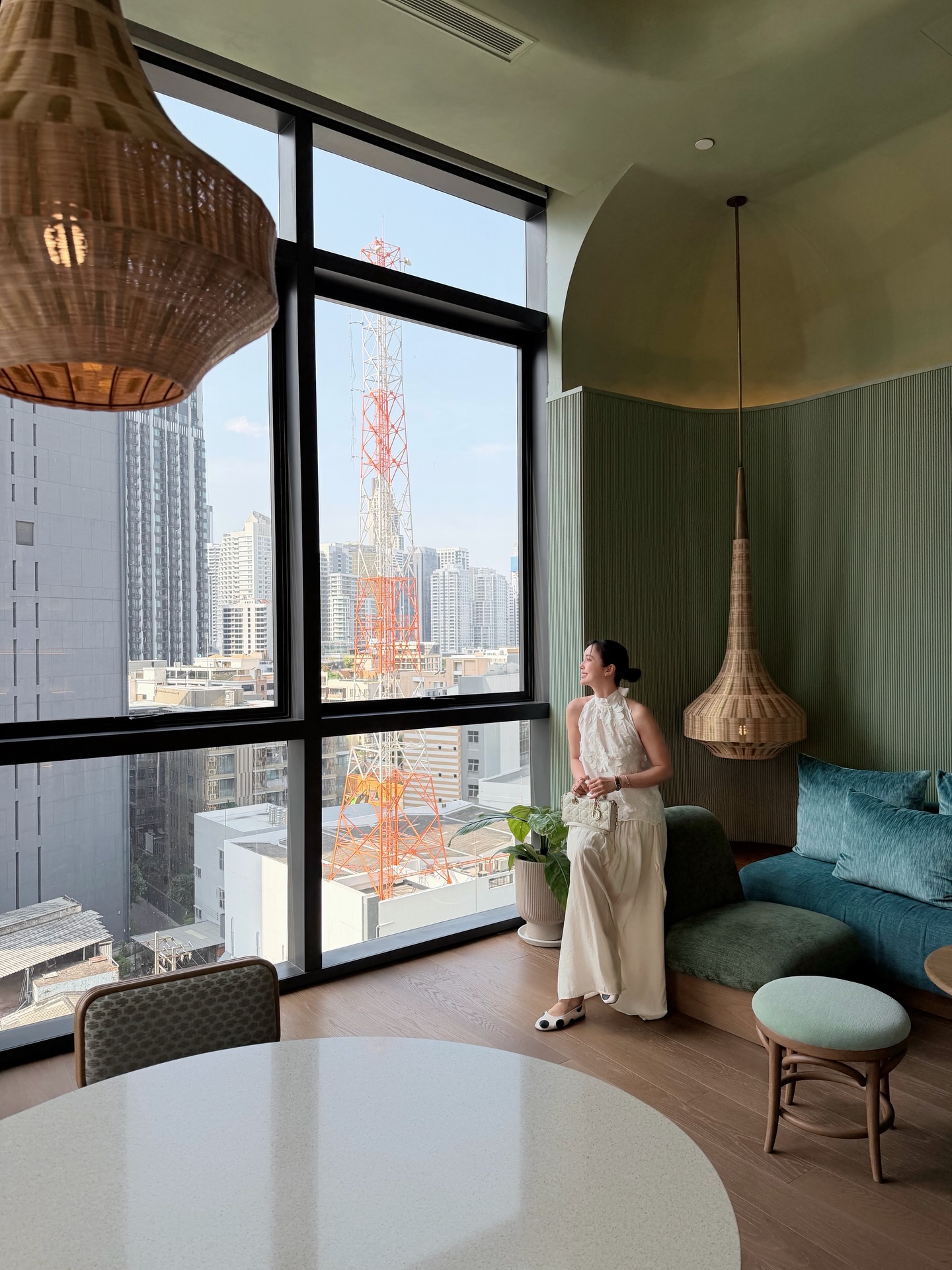 บัว - นลินทิพย์ สกุลอ่องอำไพ