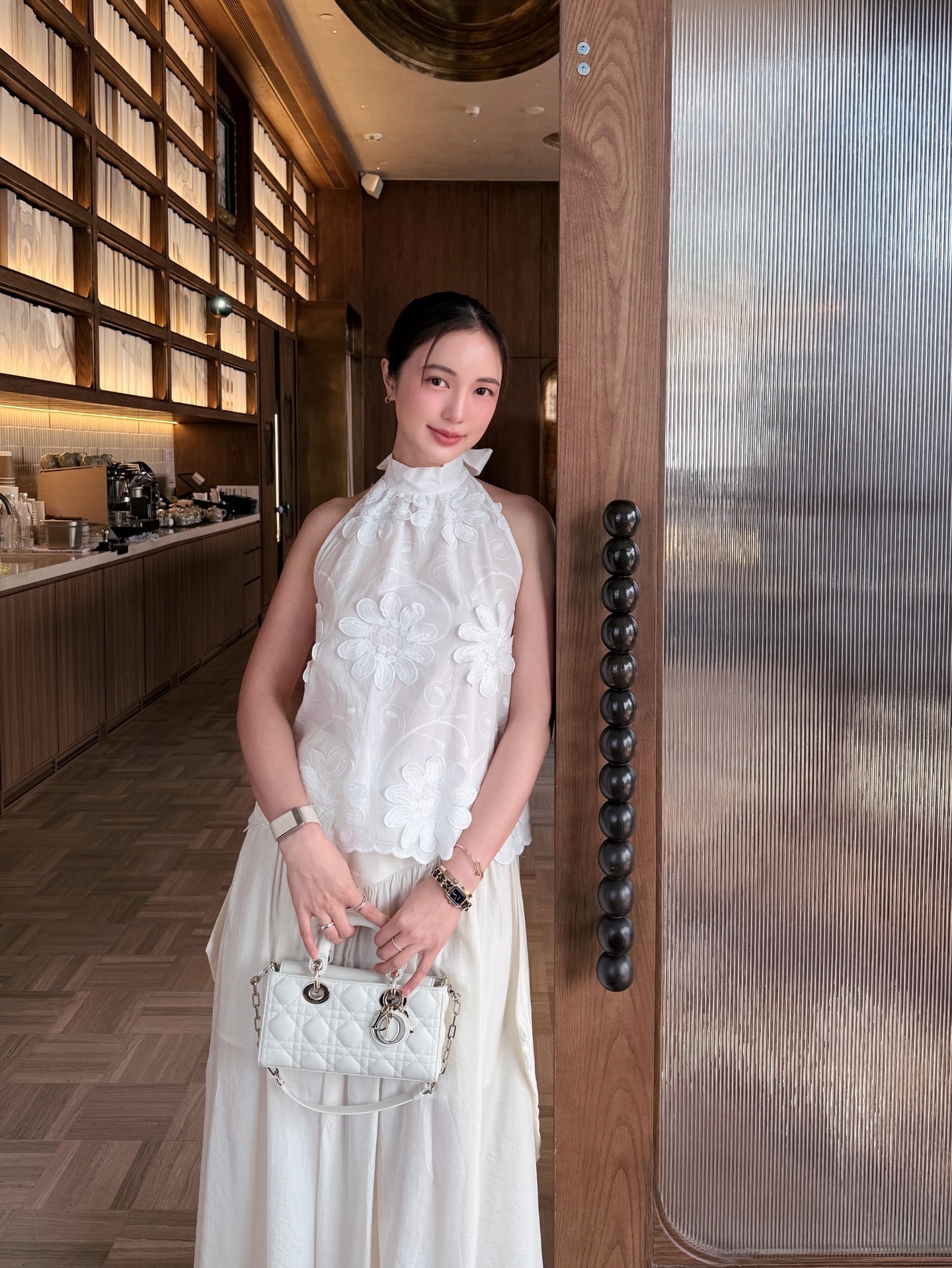 บัว - นลินทิพย์ สกุลอ่องอำไพ