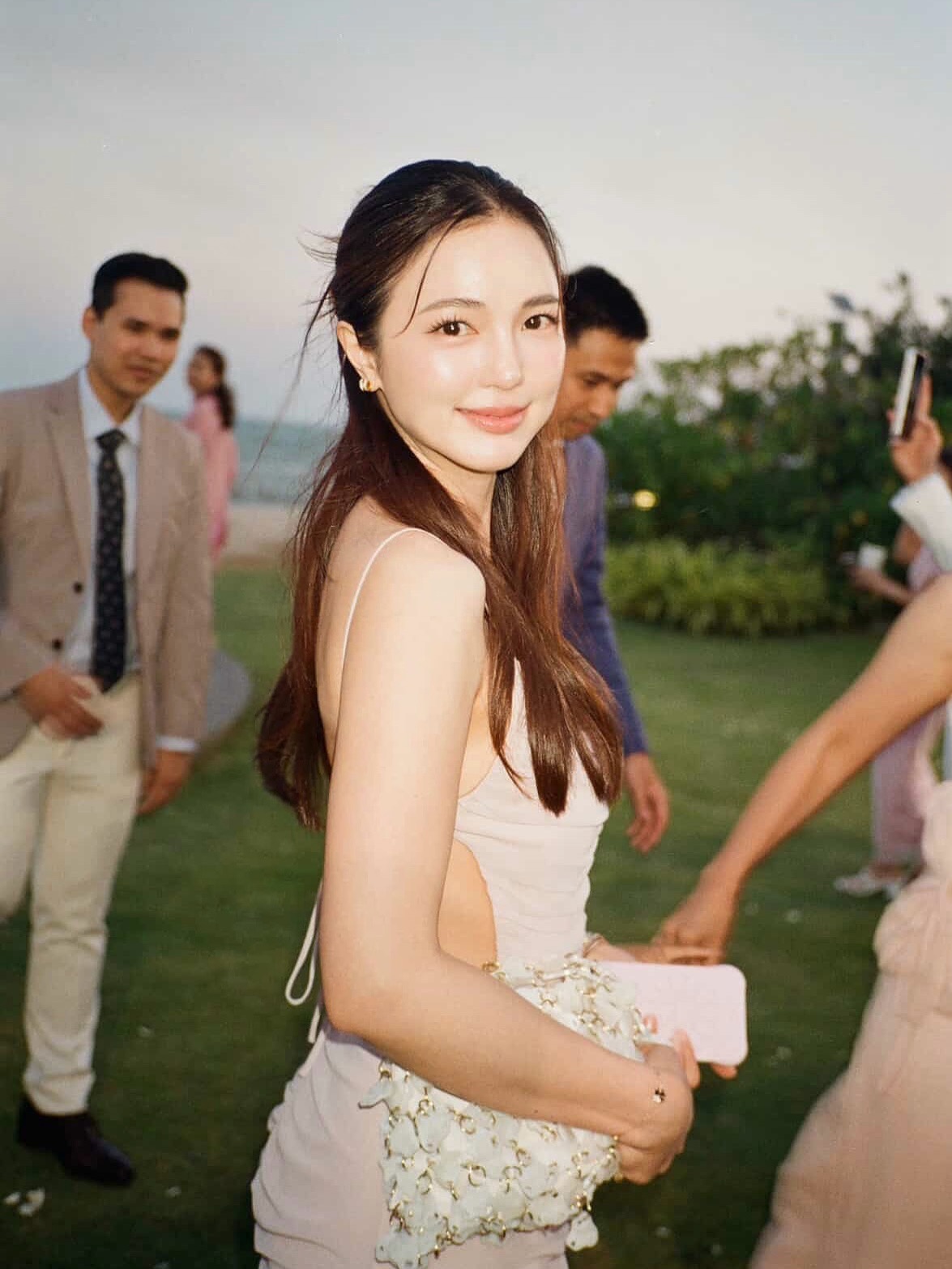 บัว - นลินทิพย์ สกุลอ่องอำไพ