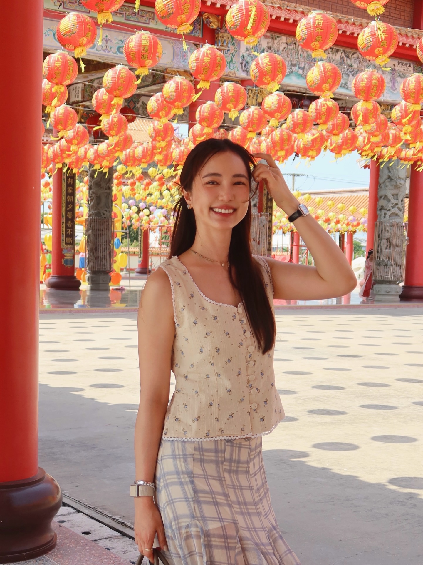 บัว - นลินทิพย์ สกุลอ่องอำไพ