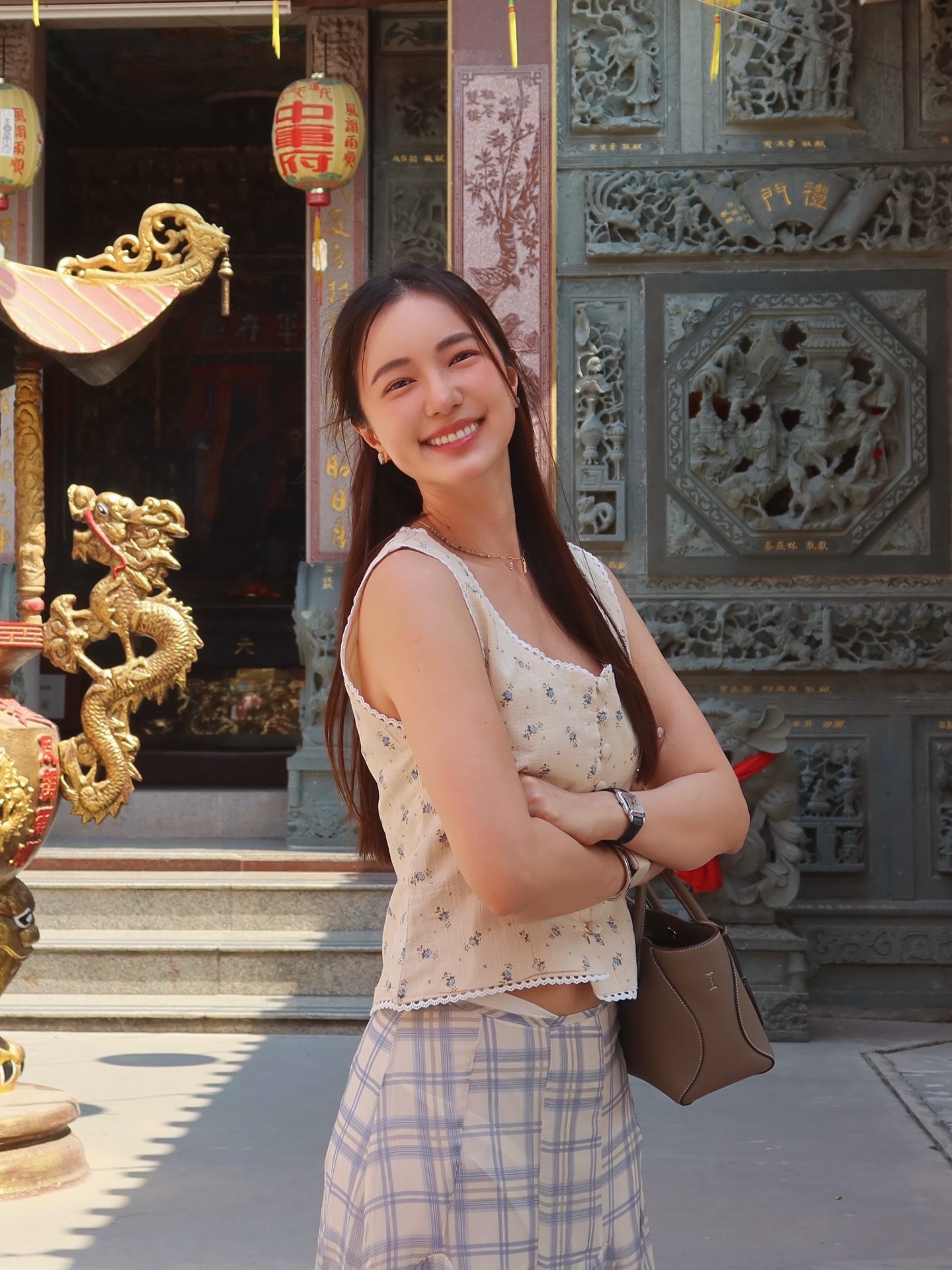 บัว - นลินทิพย์ สกุลอ่องอำไพ