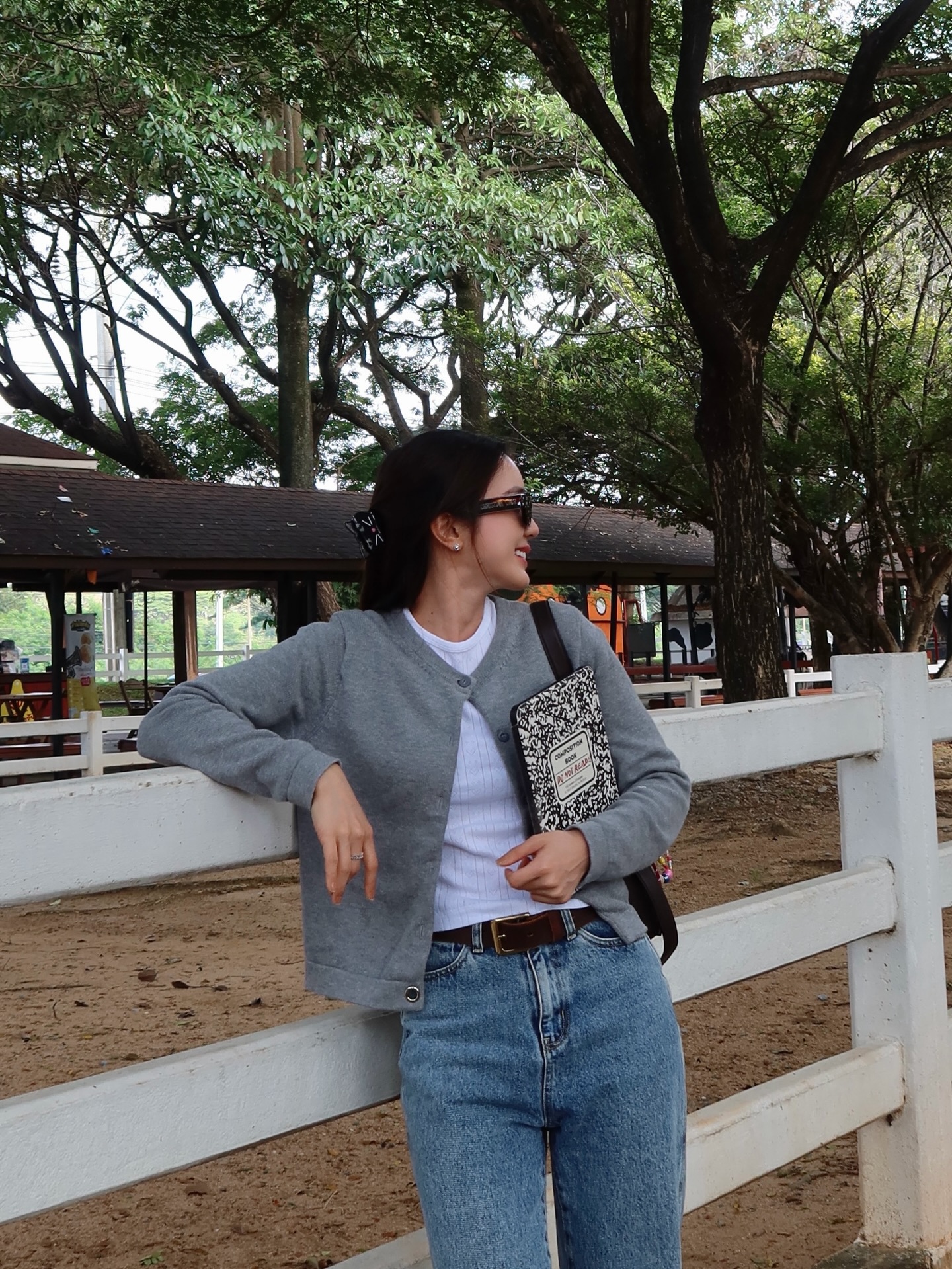 บัว - นลินทิพย์ สกุลอ่องอำไพ