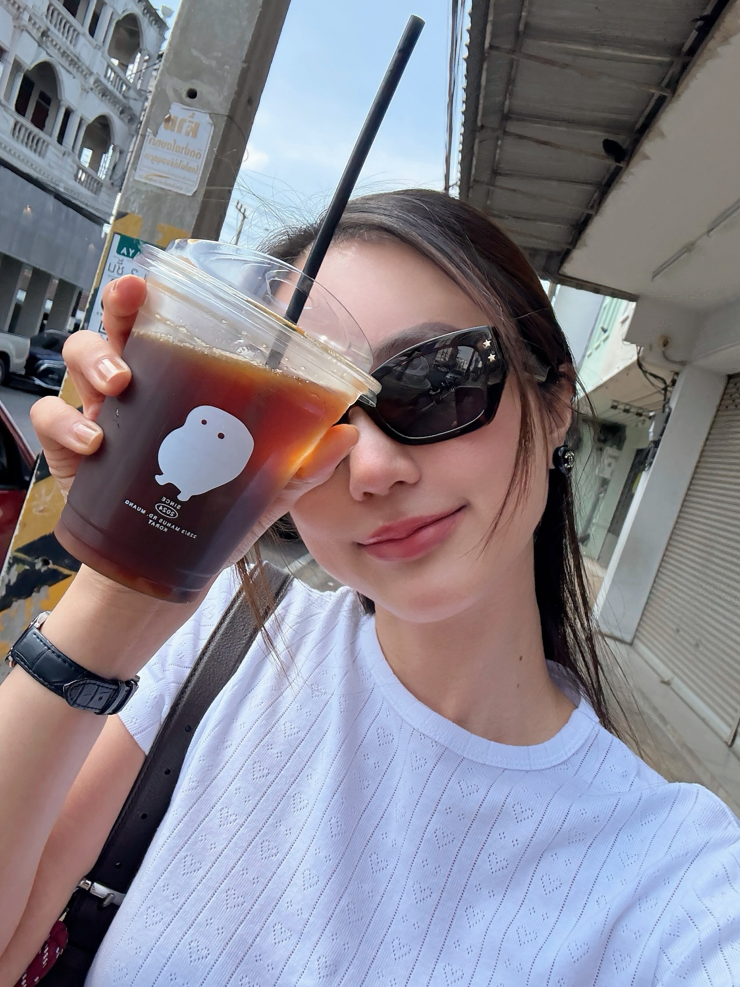 บัว - นลินทิพย์ สกุลอ่องอำไพ