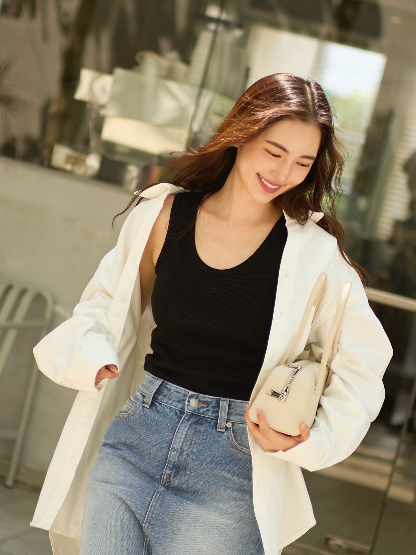 บัว - นลินทิพย์ สกุลอ่องอำไพ