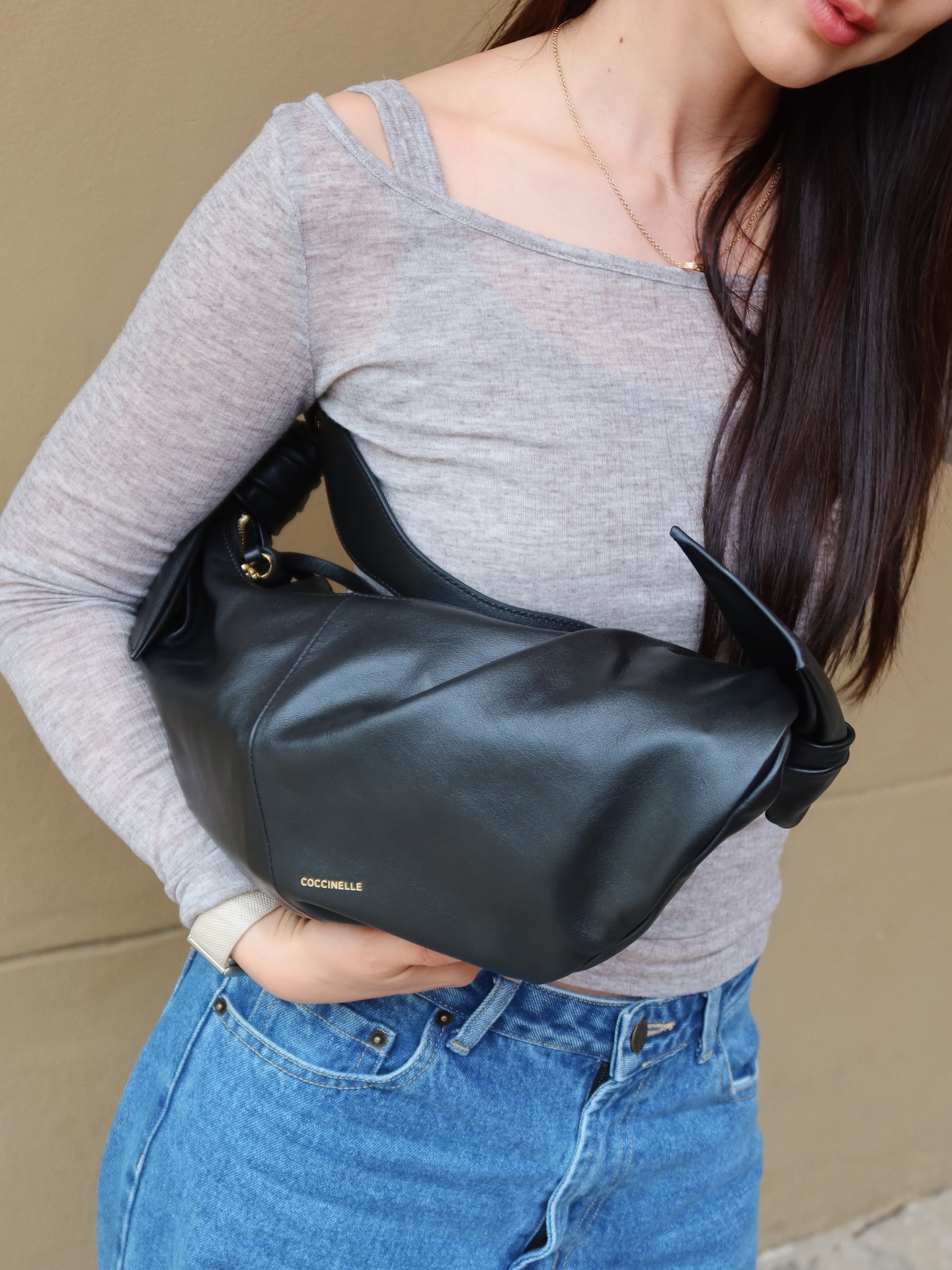 บัว - นลินทิพย์ สกุลอ่องอำไพ