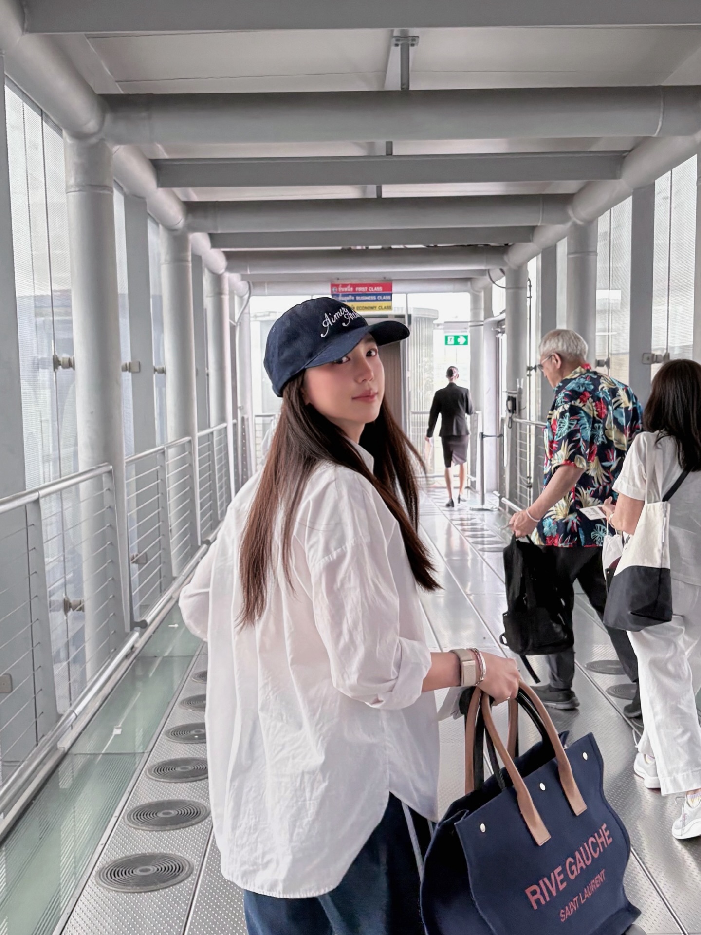 บัว - นลินทิพย์ สกุลอ่องอำไพ