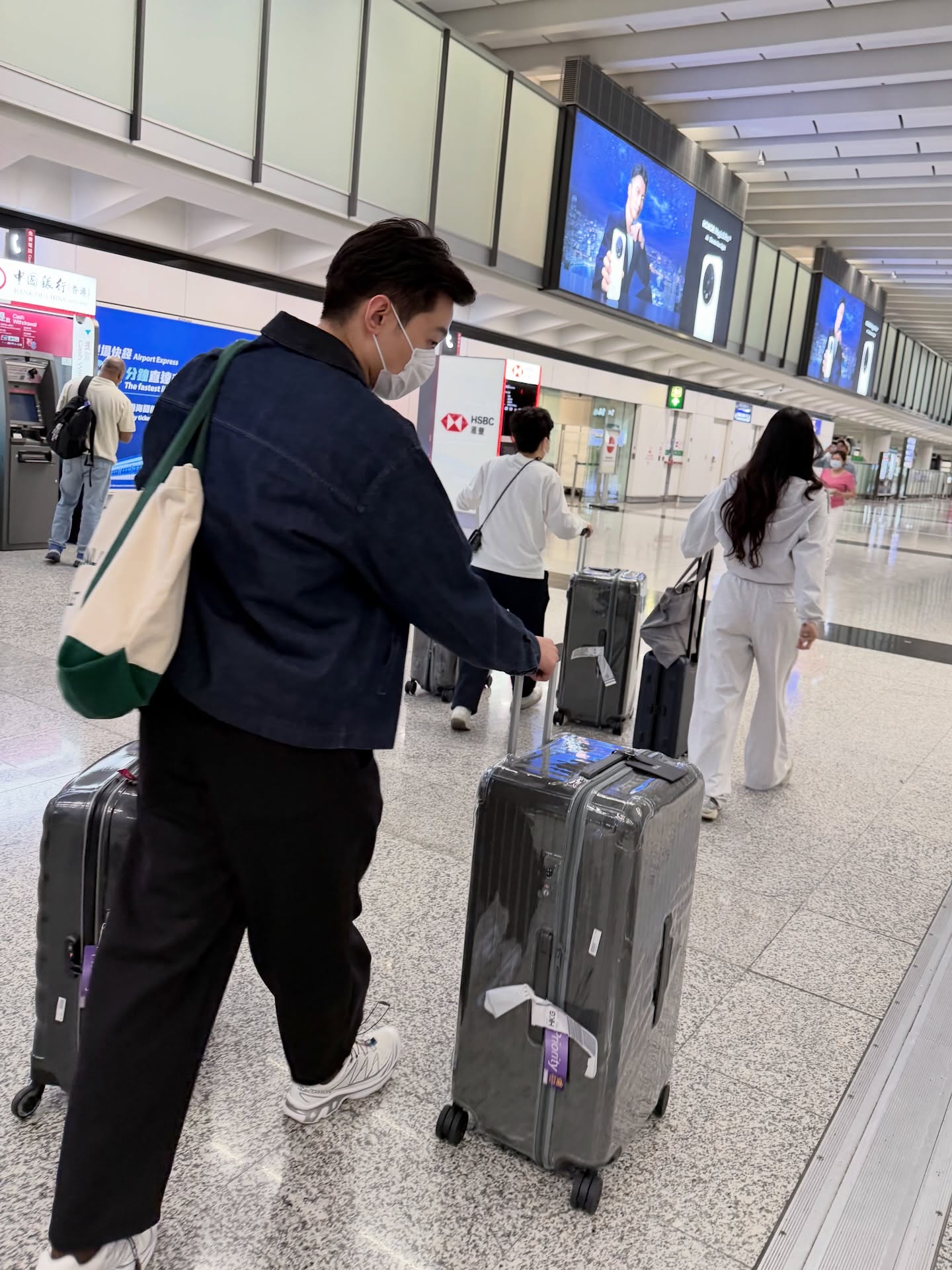 บัว - นลินทิพย์ สกุลอ่องอำไพ