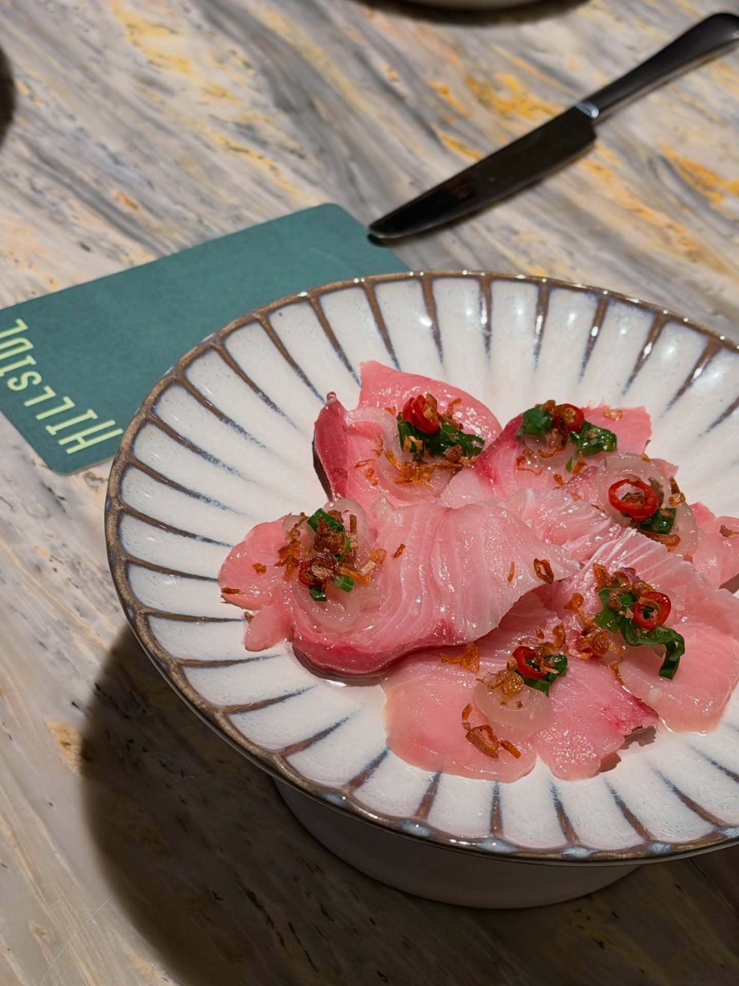 บัว - นลินทิพย์ สกุลอ่องอำไพ