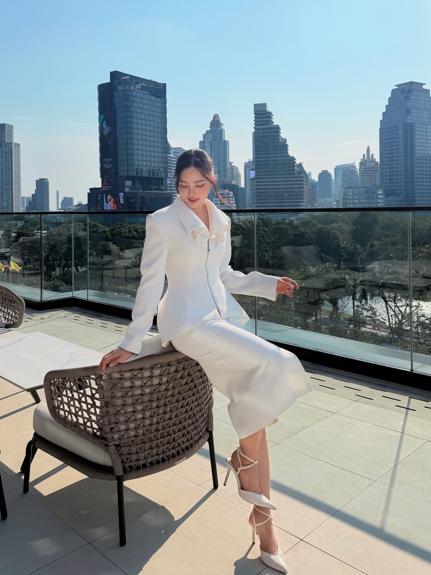 บัว - นลินทิพย์ สกุลอ่องอำไพ