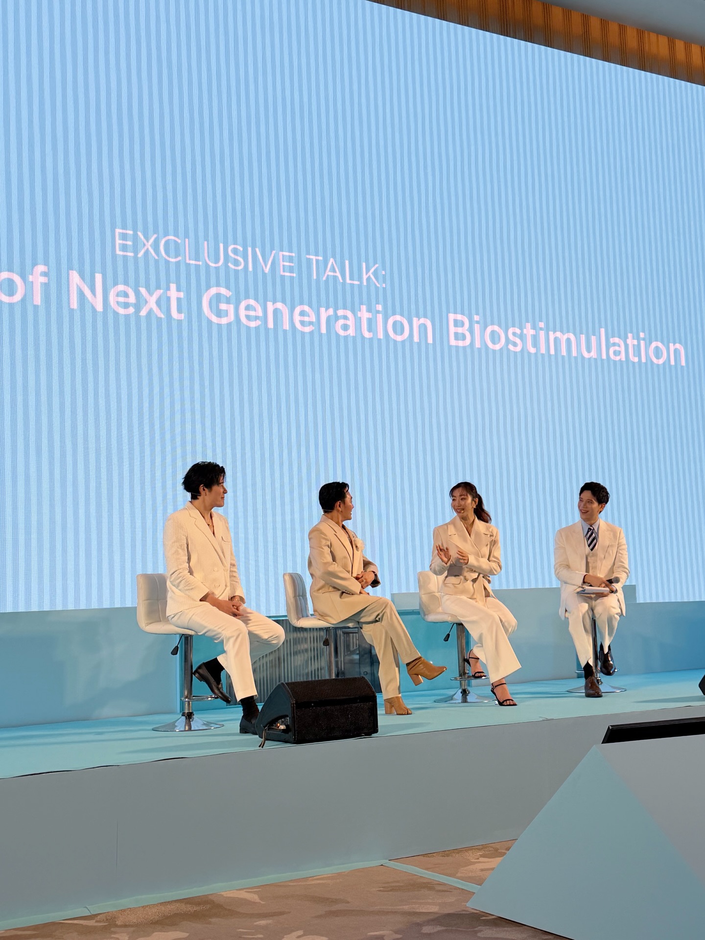 บัว - นลินทิพย์ สกุลอ่องอำไพ