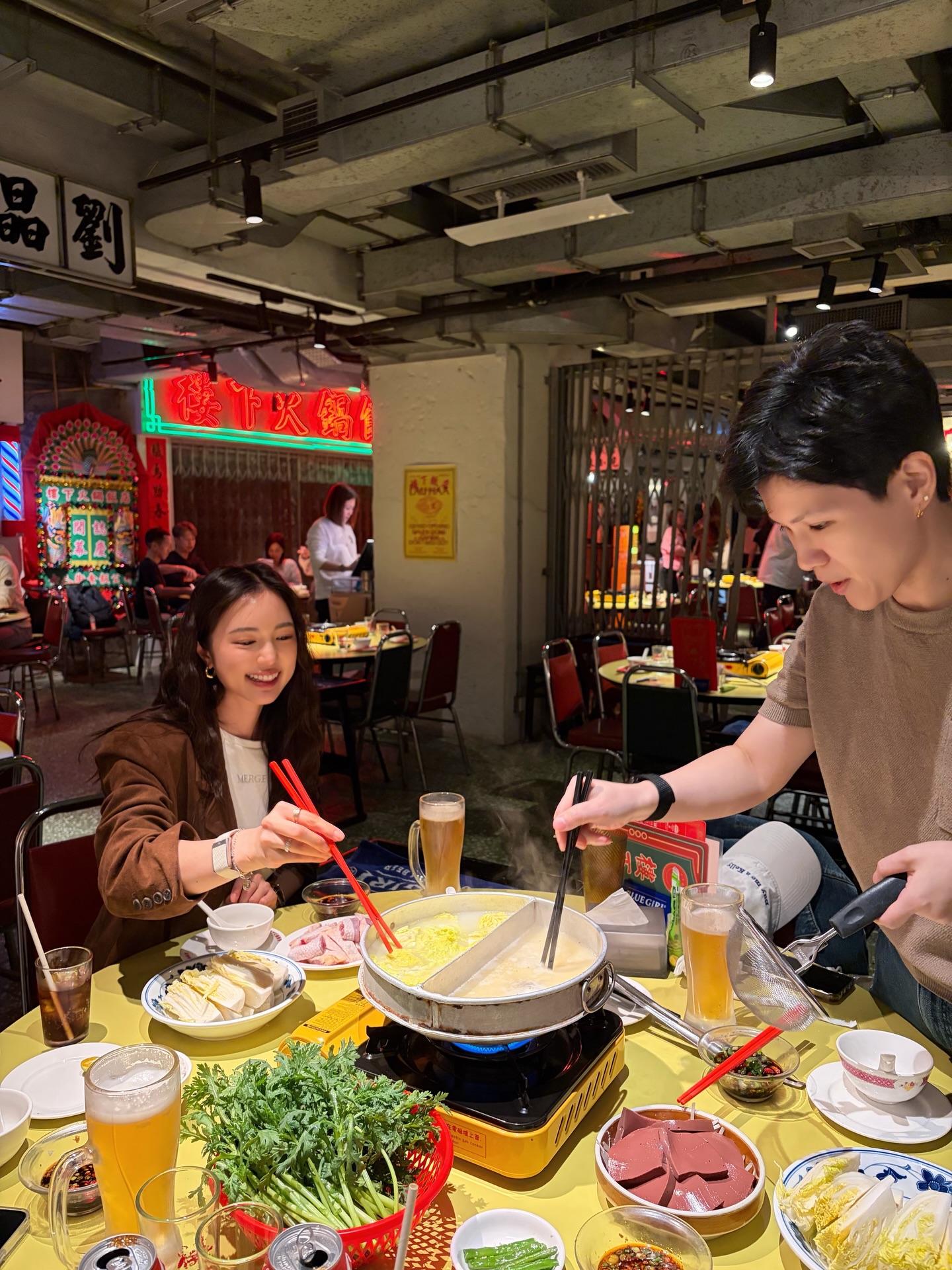บัว - นลินทิพย์ สกุลอ่องอำไพ