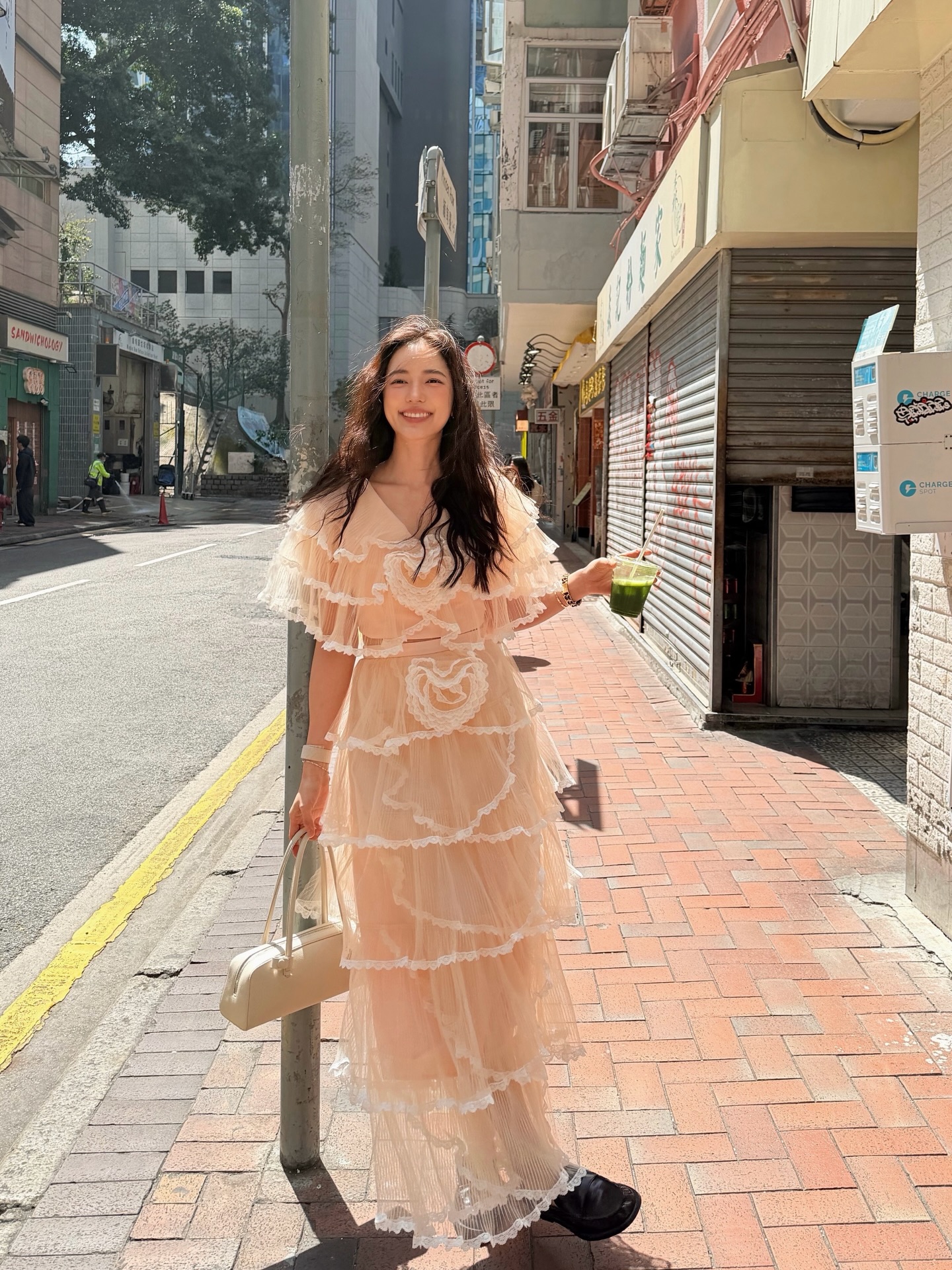 บัว - นลินทิพย์ สกุลอ่องอำไพ