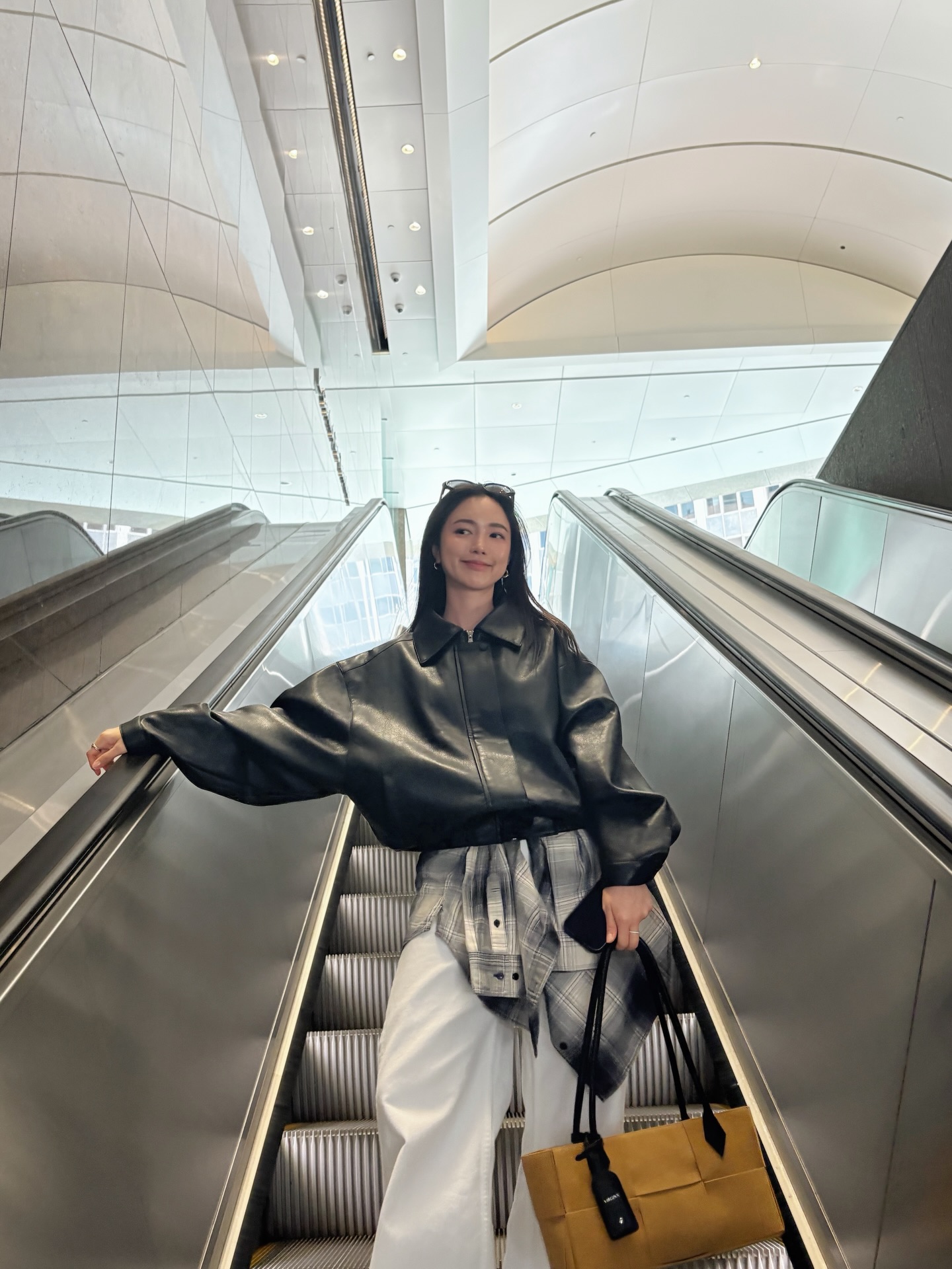 บัว - นลินทิพย์ สกุลอ่องอำไพ