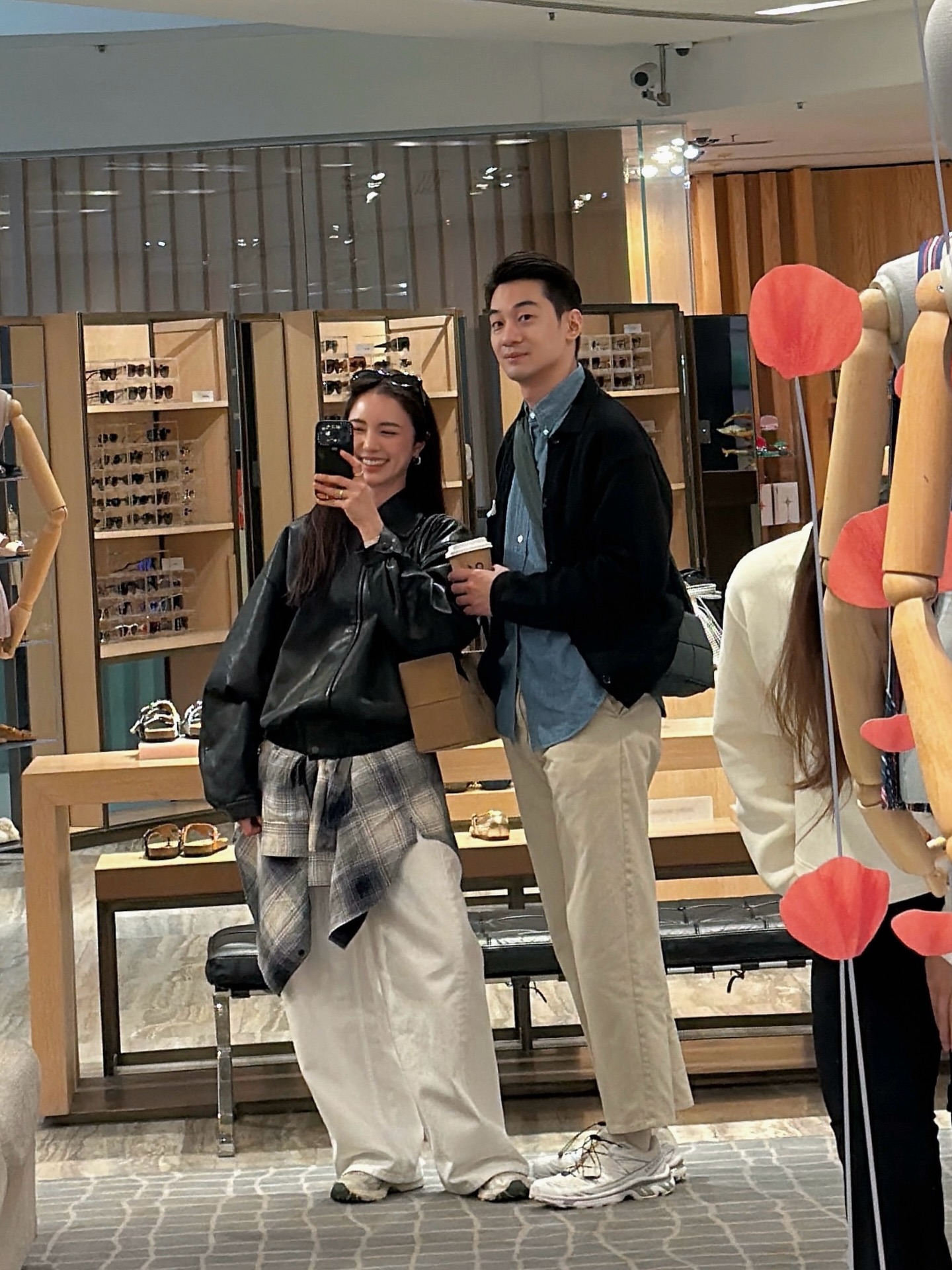 บัว - นลินทิพย์ สกุลอ่องอำไพ