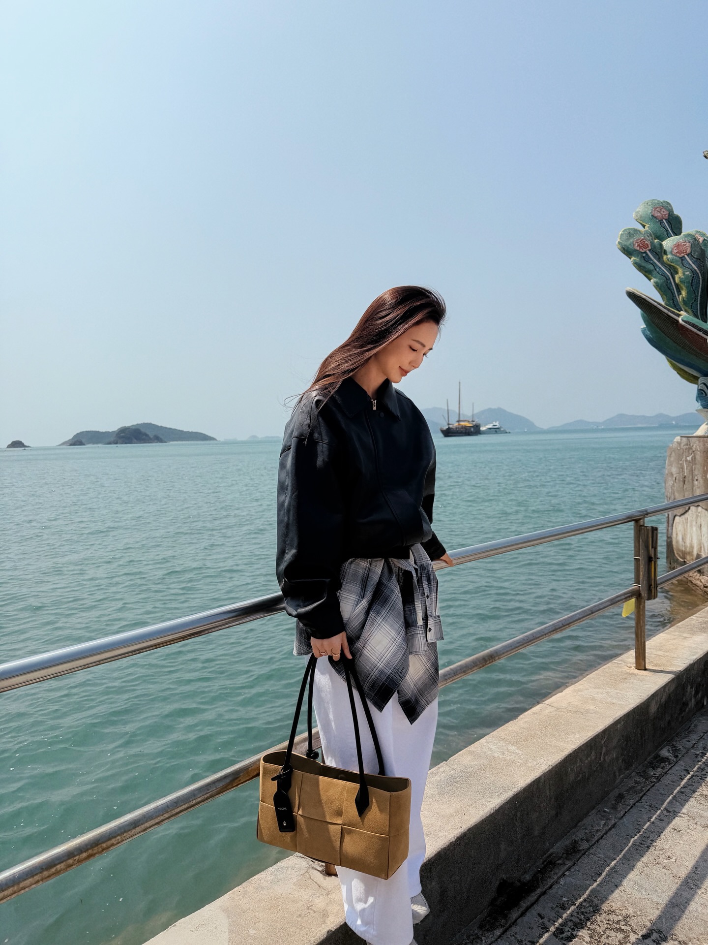 บัว - นลินทิพย์ สกุลอ่องอำไพ