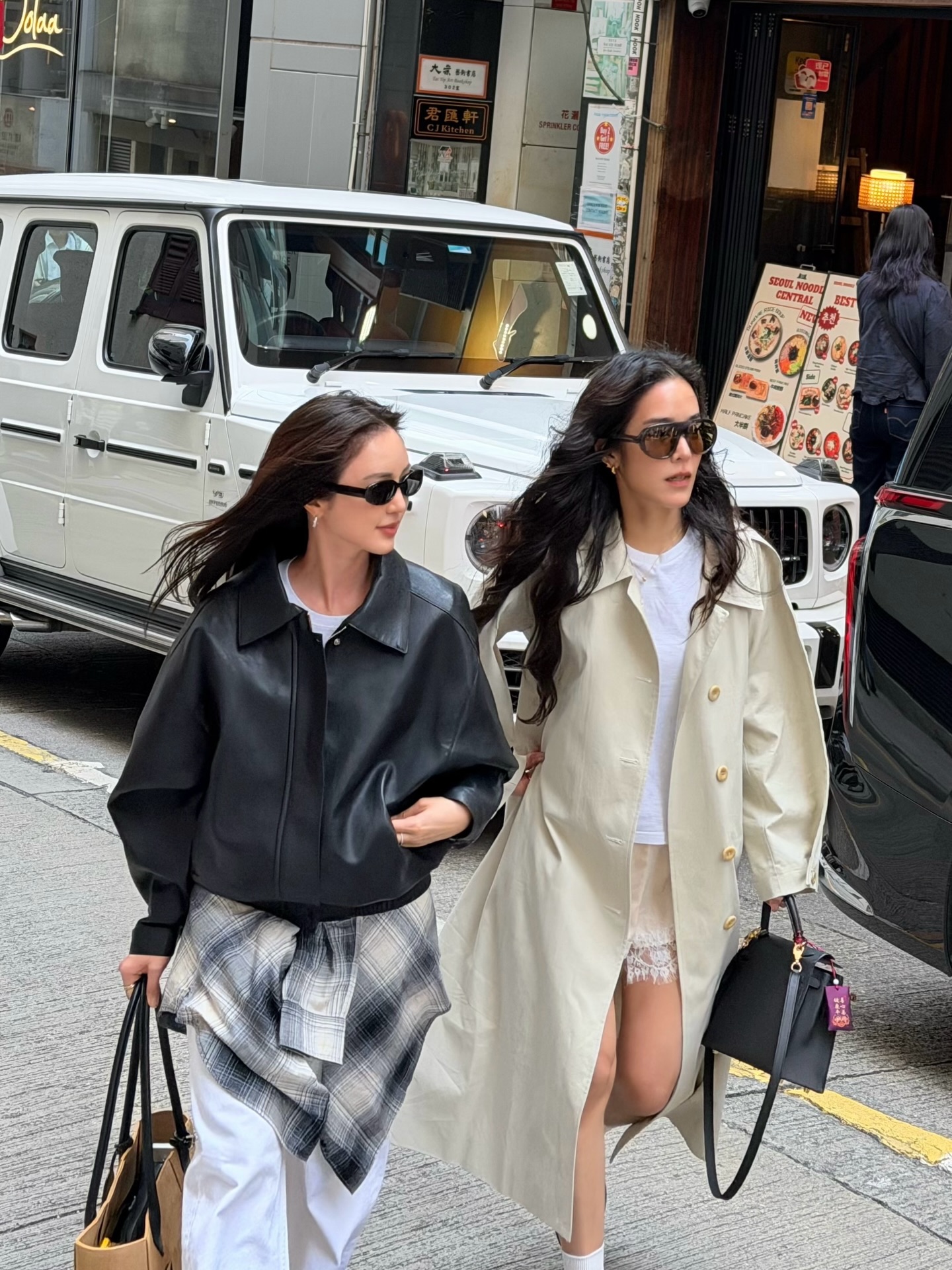 บัว - นลินทิพย์ สกุลอ่องอำไพ