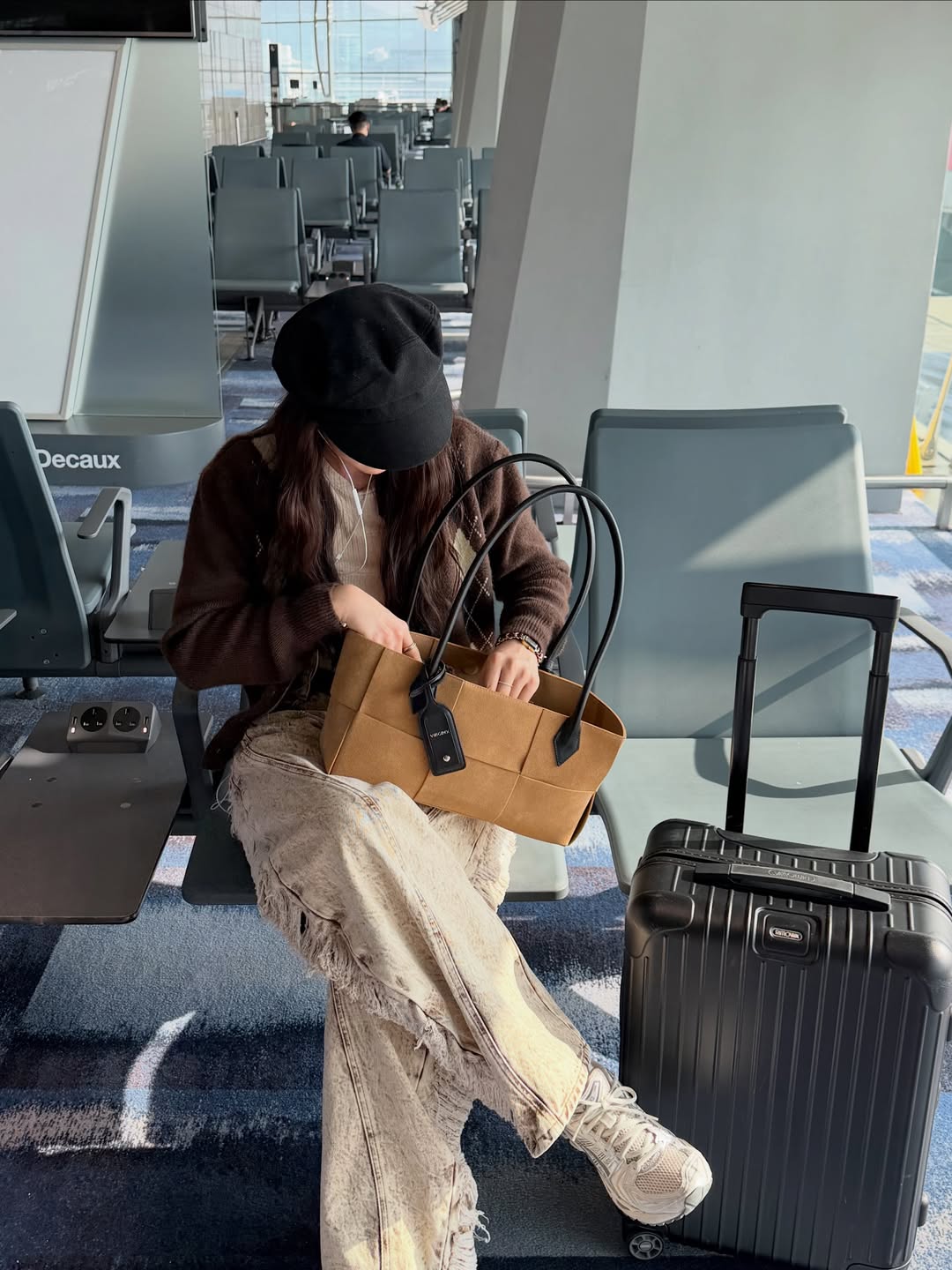 บัว - นลินทิพย์ สกุลอ่องอำไพ