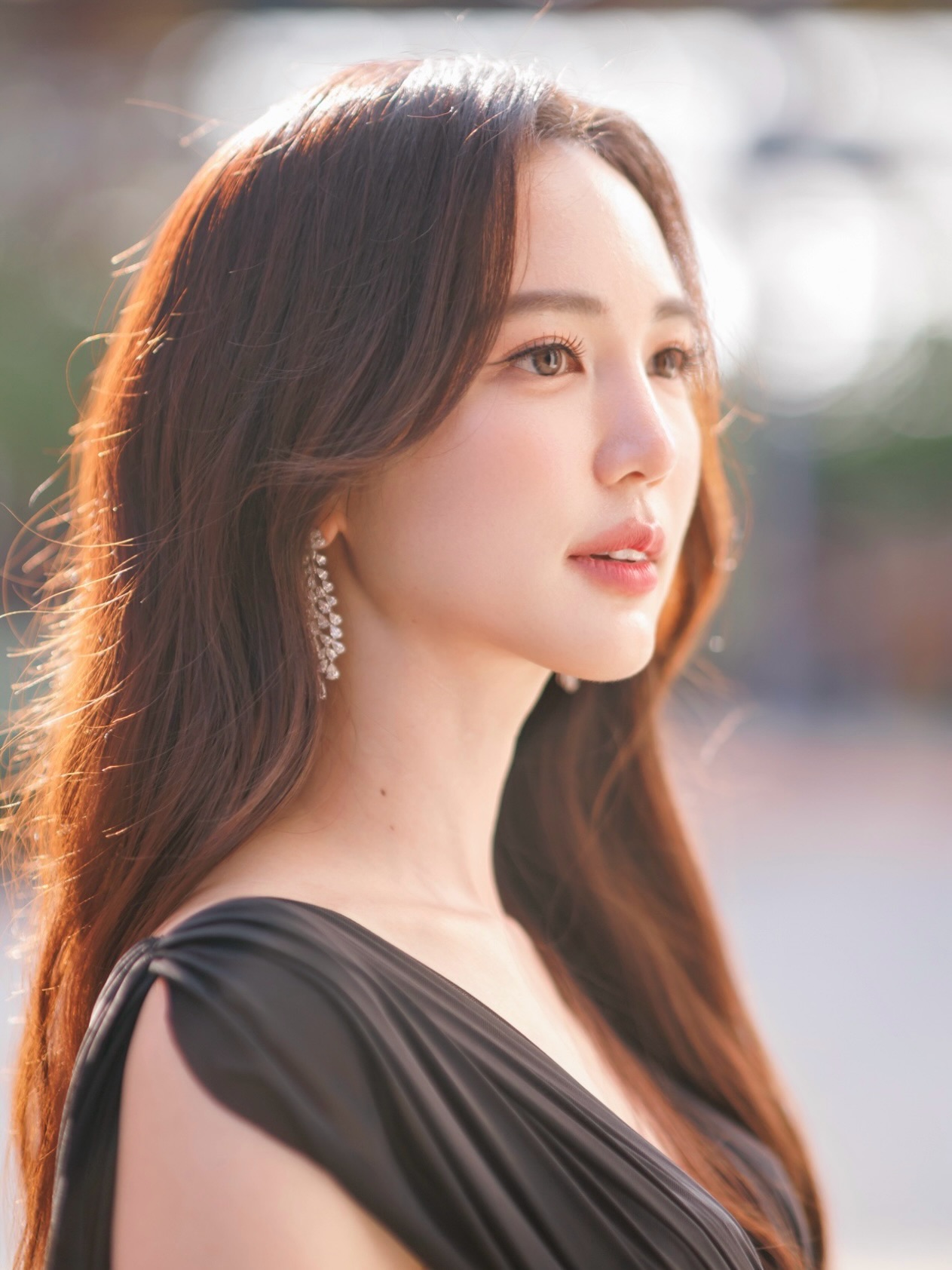 บัว - นลินทิพย์ สกุลอ่องอำไพ