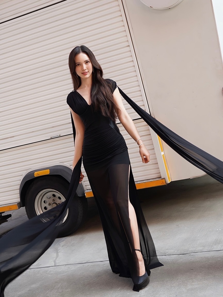 บัว - นลินทิพย์ สกุลอ่องอำไพ