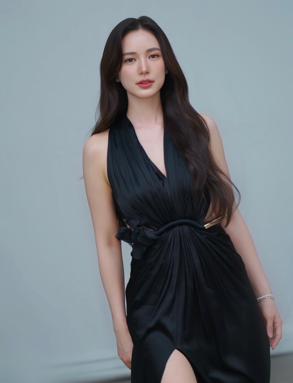 บัว - นลินทิพย์ สกุลอ่องอำไพ