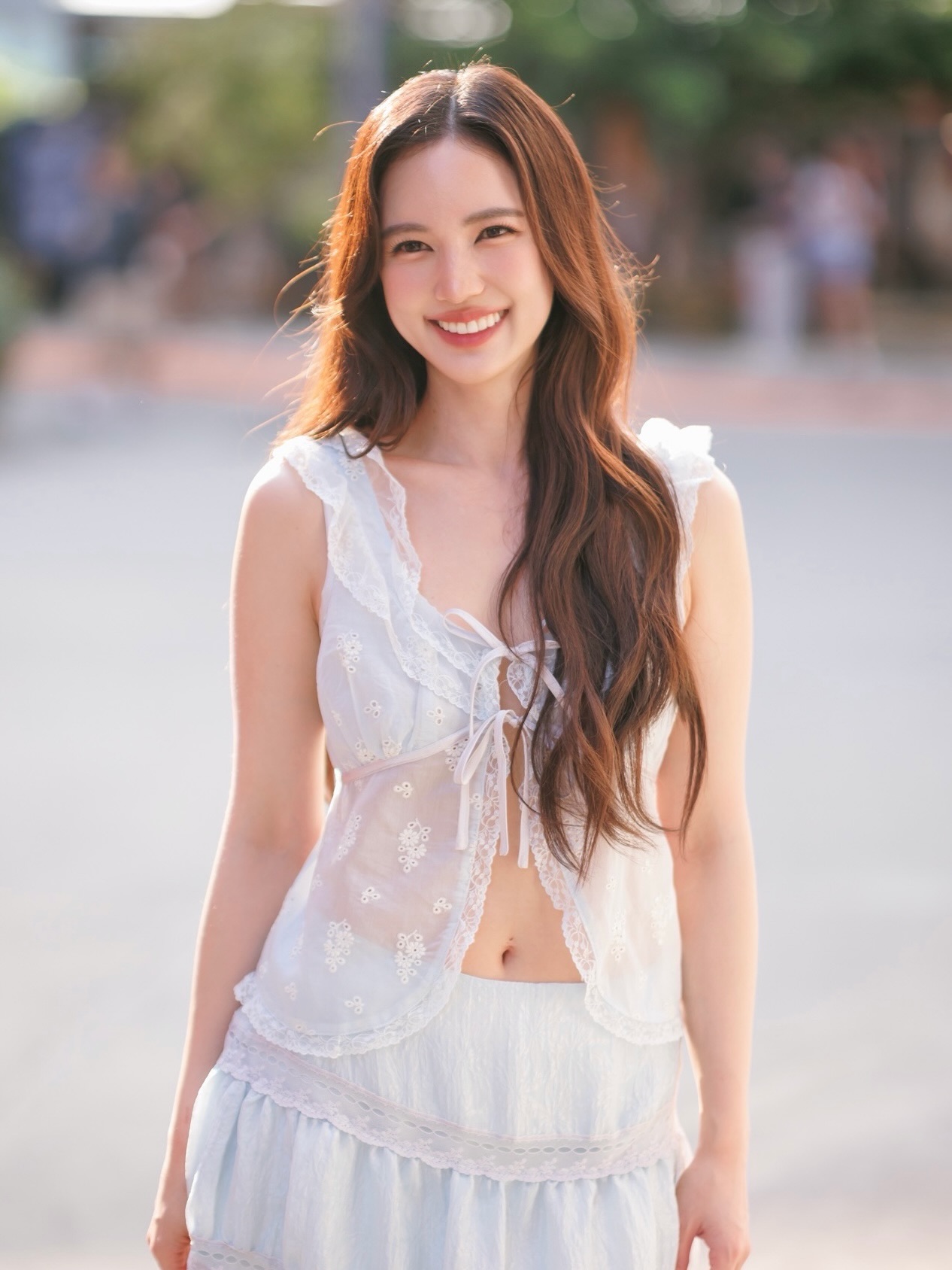 บัว - นลินทิพย์ สกุลอ่องอำไพ