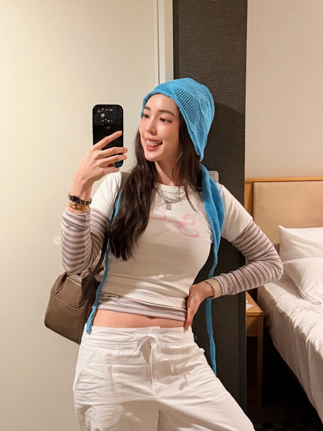 บัว - นลินทิพย์ สกุลอ่องอำไพ