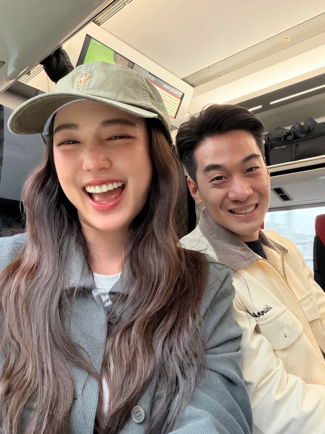 บัว - นลินทิพย์ สกุลอ่องอำไพ