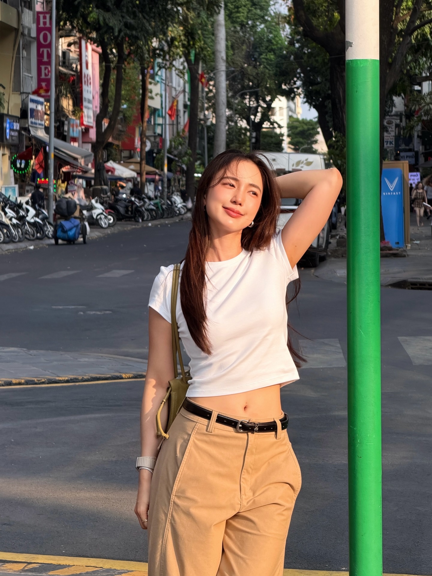 บัว - นลินทิพย์ สกุลอ่องอำไพ
