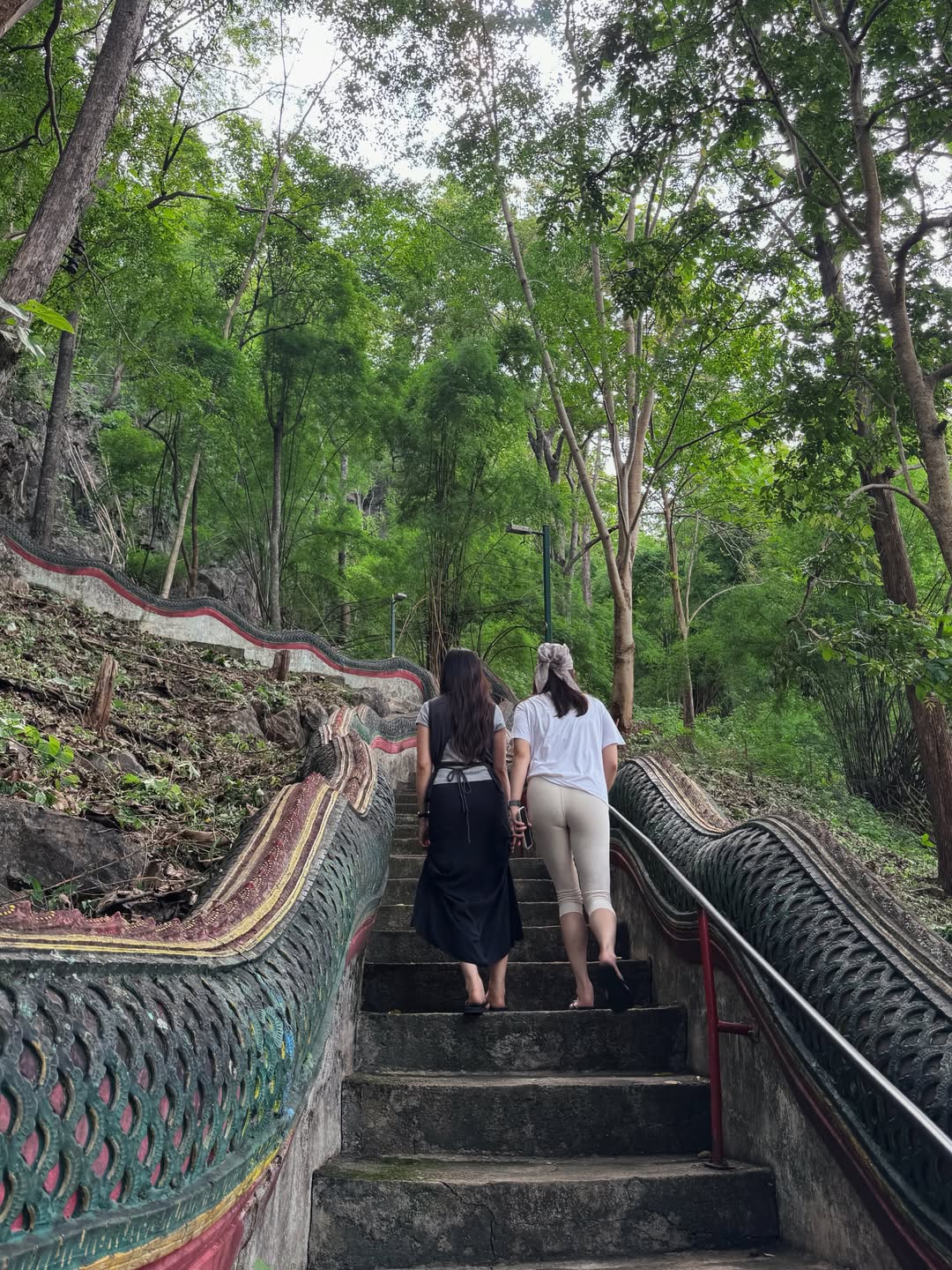 บัว - นลินทิพย์ สกุลอ่องอำไพ