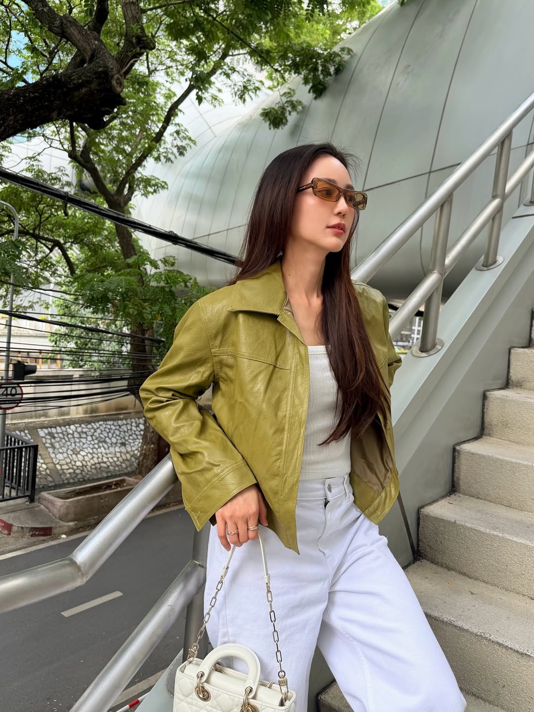 บัว - นลินทิพย์ สกุลอ่องอำไพ