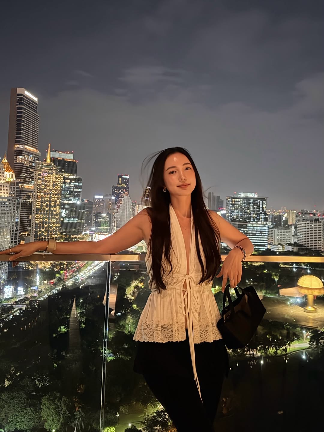 บัว - นลินทิพย์ สกุลอ่องอำไพ