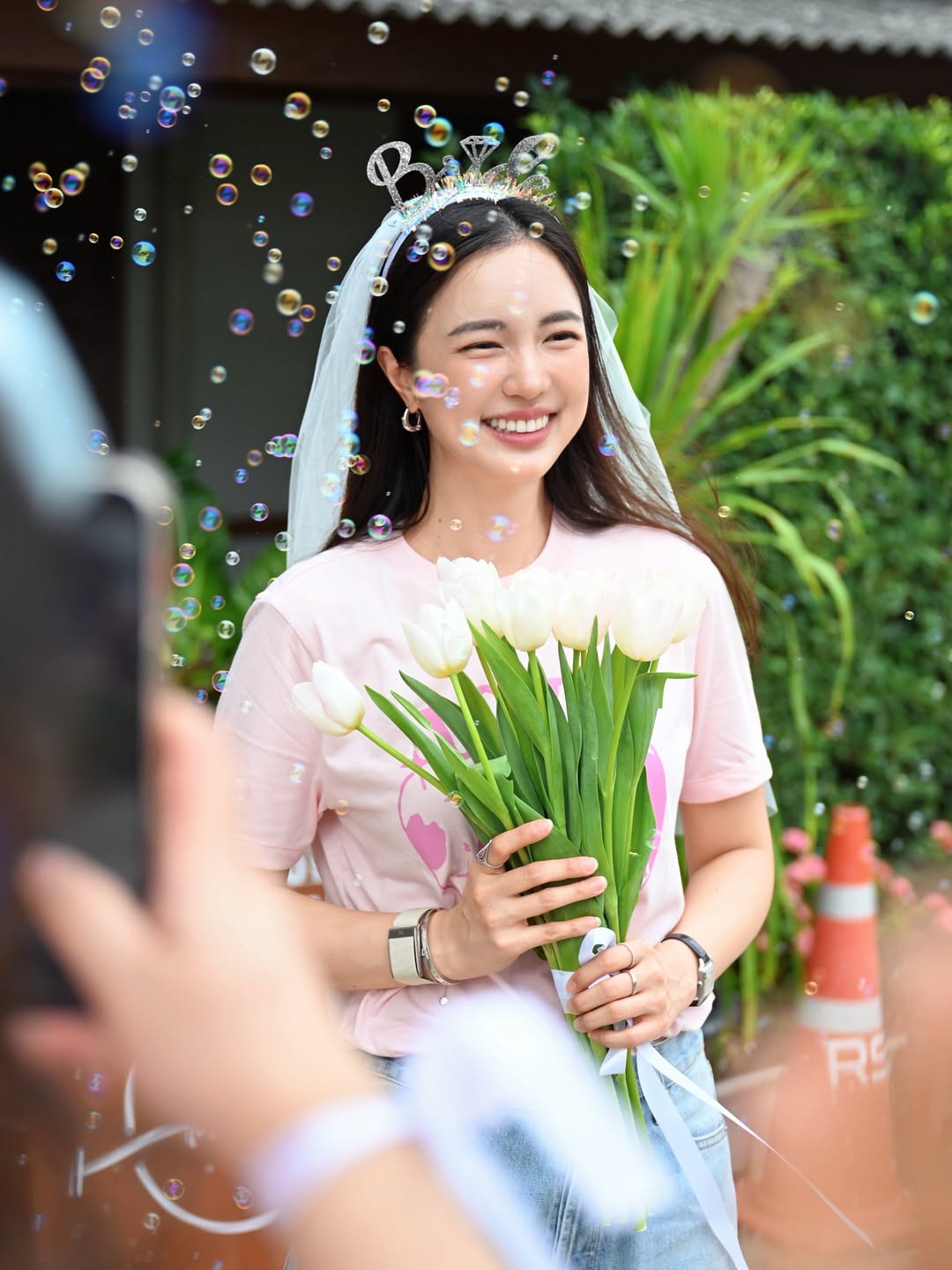 บัว - นลินทิพย์ สกุลอ่องอำไพ
